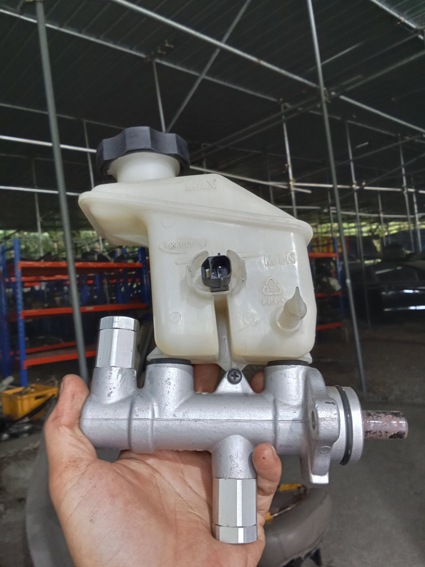 Kia Rio Brake Master GENUINE ORIGINAL SURPLUS