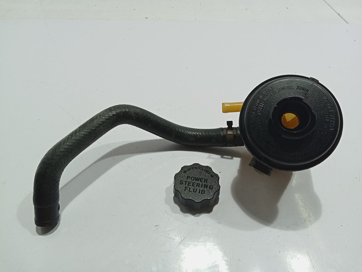 Kia Rio Fluid Tank GENUINE ORIGINAL SURPLUS