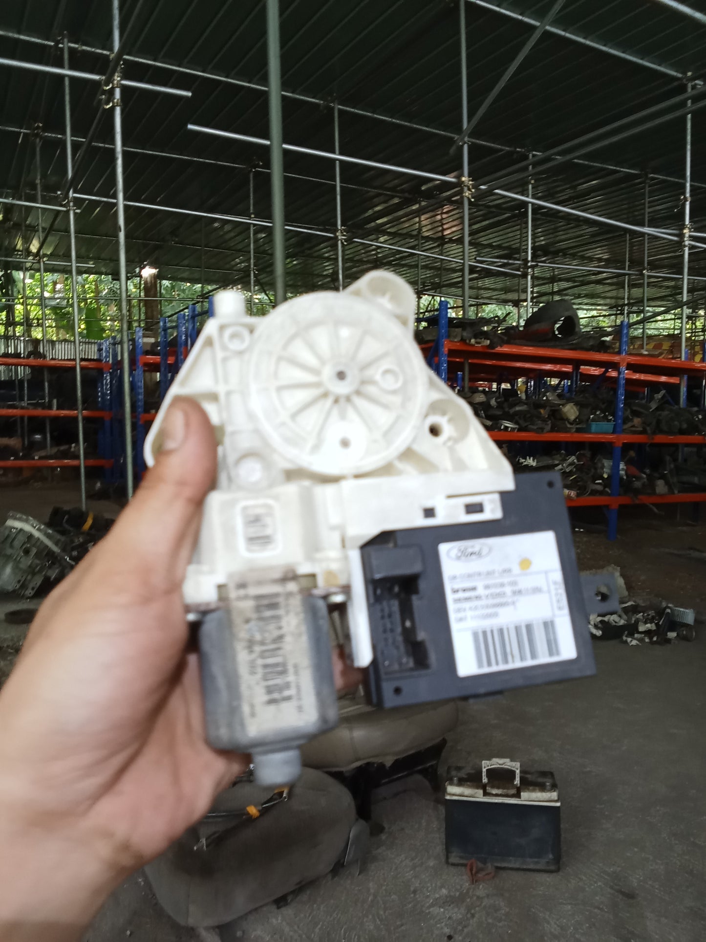 Ford Focus 2.0 2007 - 2014 DR CONTR UNT L/RR 981536-103 5VVK11574J E521F Rear Driver Side Power Window Motor GENUINE ORIGINAL SURPLUS