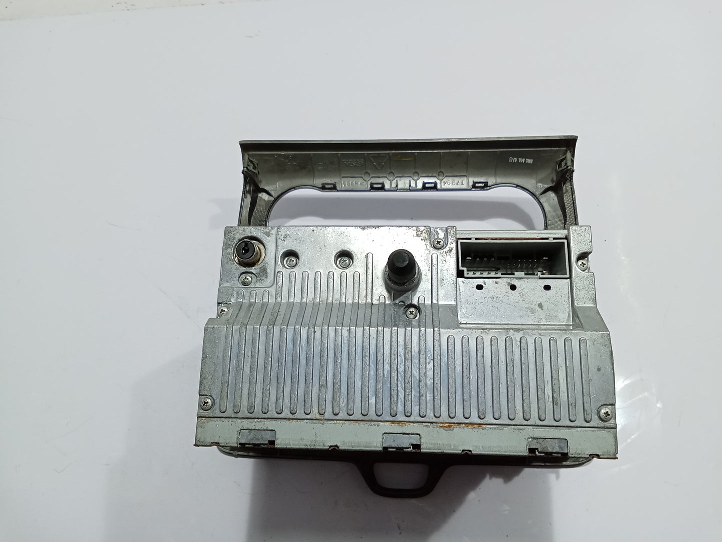 Ford Focus 2.0 2007 - 2014 Stereo GENUINE ORIGINAL SURPLUS
