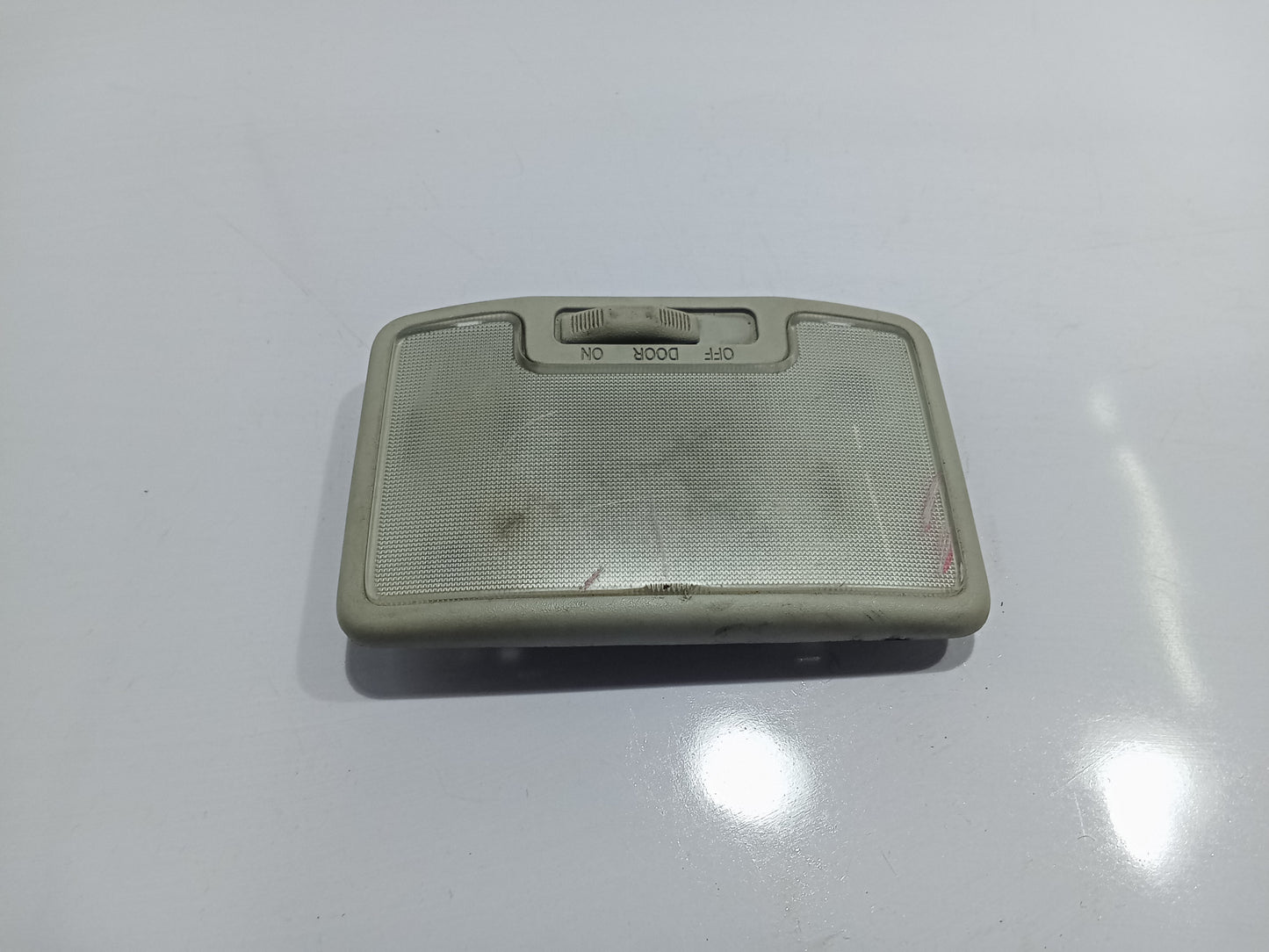 Chevrolet Trailblazer 2011 Dome Light GENUINE ORIGINAL SURPLUS
