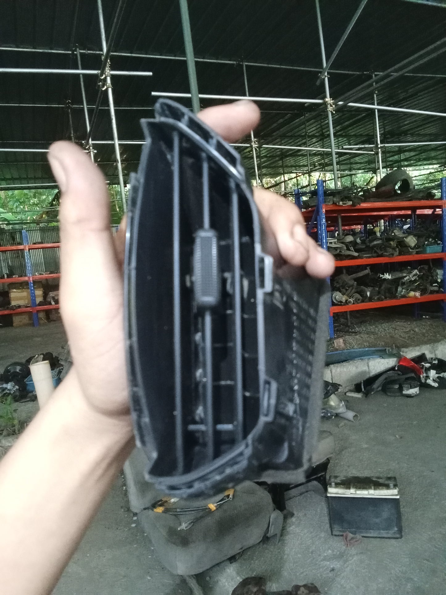 Chevrolet Trailblazer 2011 Front Driver Side AC Louver GENUINE ORIGINAL SURPLUS