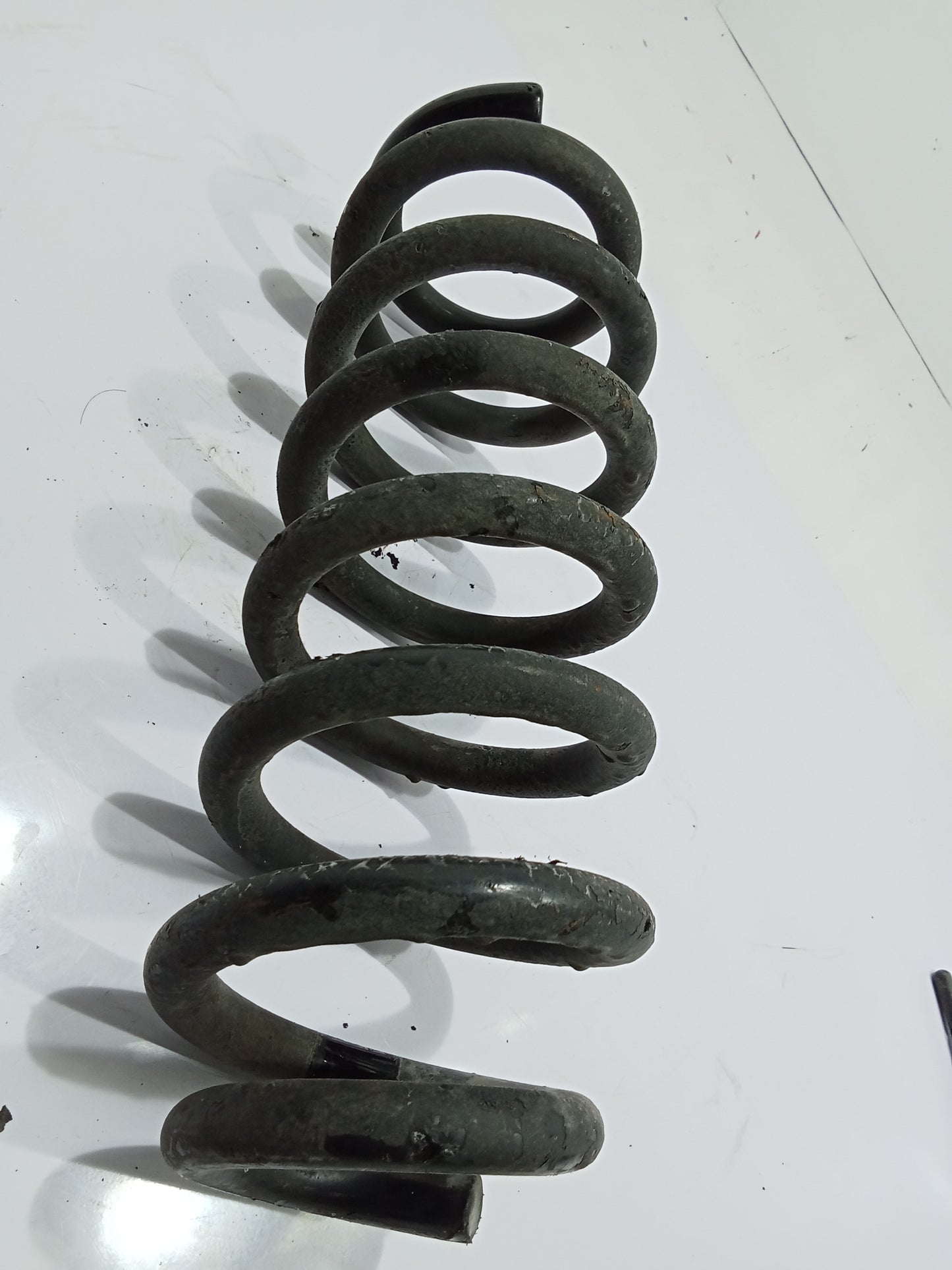 Ford Explorer 2005 Eddie Bauer Front Passenger Side Coil Spring GENUINE ORIGINAL SURPLUS