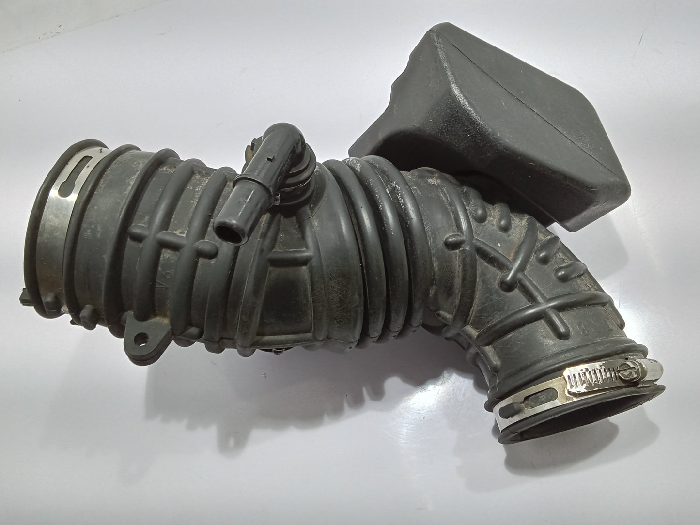 Ford Explorer 2005 Eddie Bauer Air Intake Hose GENUINE ORIGINAL SURPLUS