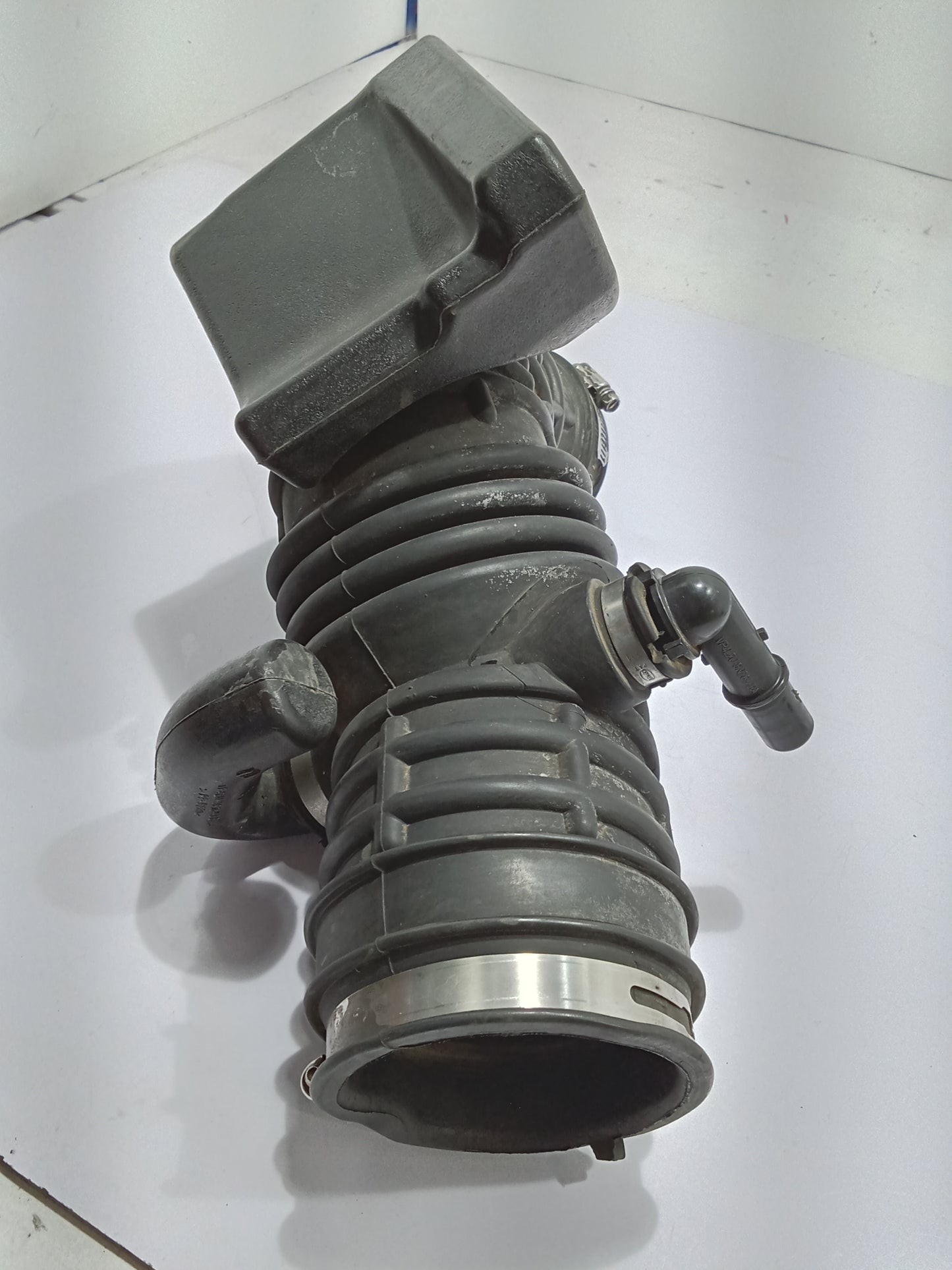 Ford Explorer 2005 Eddie Bauer Air Intake Hose GENUINE ORIGINAL SURPLUS