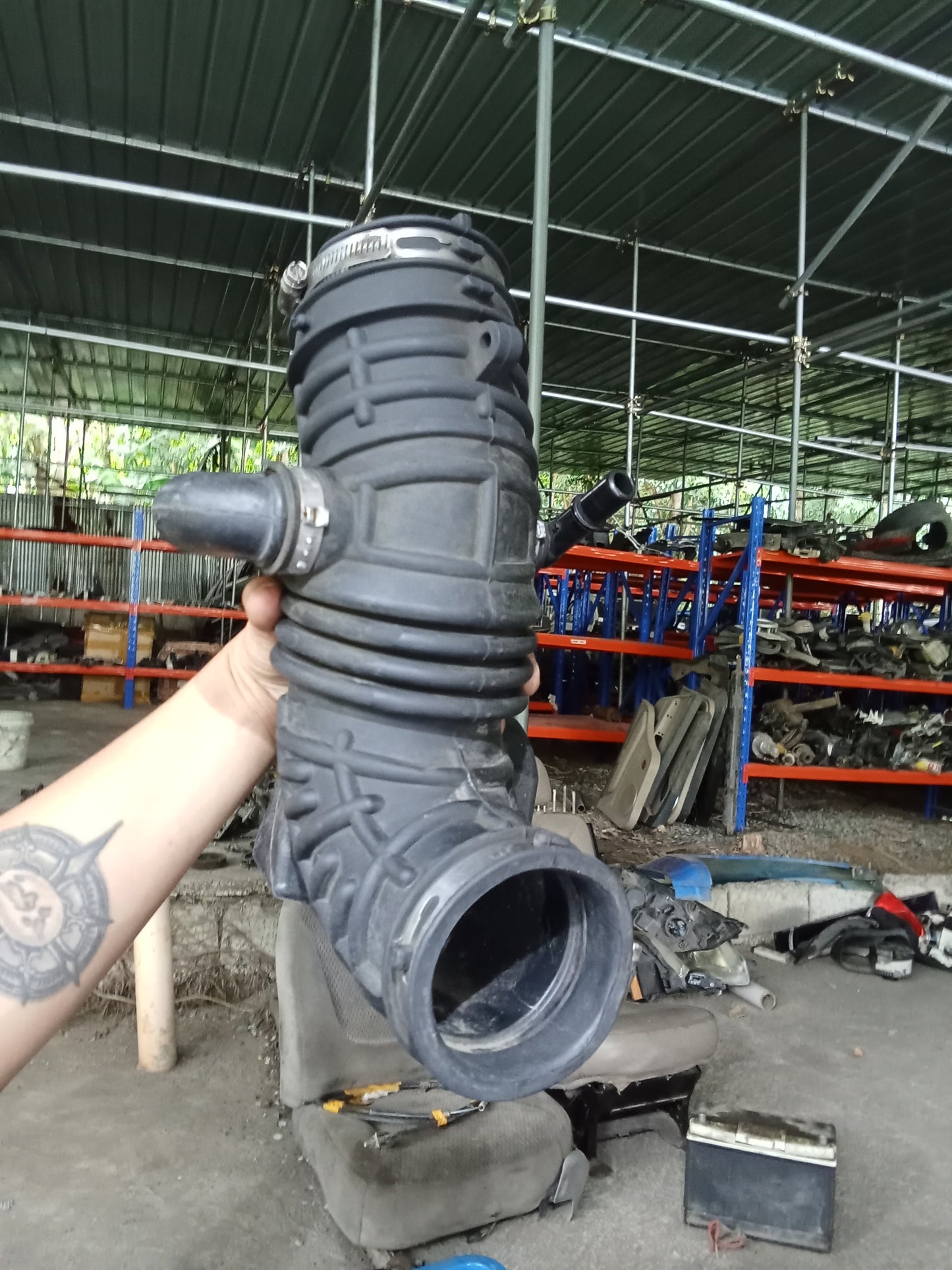 Ford Explorer 2005 Eddie Bauer Air Intake Hose GENUINE ORIGINAL SURPLUS