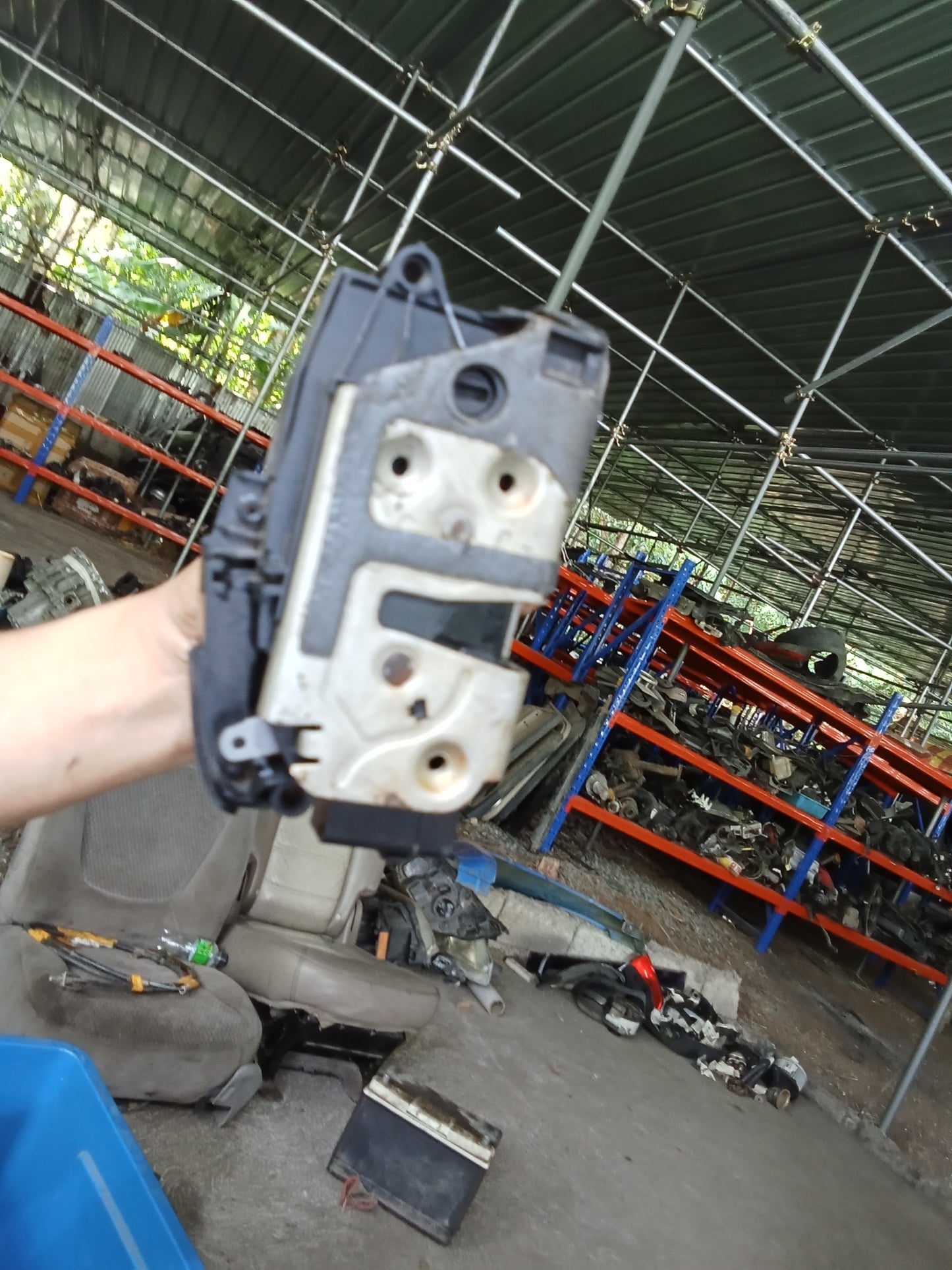 Ford Explorer 2005 Eddie Bauer Front Driver Side Actuator Door Lock GENUINE ORIGINAL SURPLUS