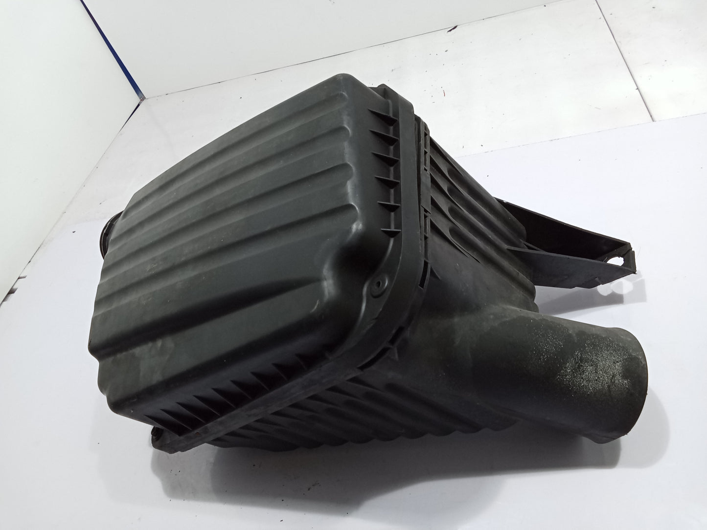Chevrolet Optra 1.6 2003 Air Box With Filter GENUINE ORIGINAL SURPLUS