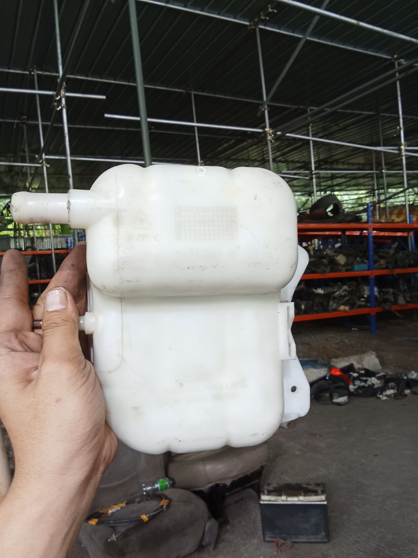 Chevrolet Optra 1.6 2003 GM 96813425 95224299 Coolant Tank GENUINE ORIGINAL SURPLUS