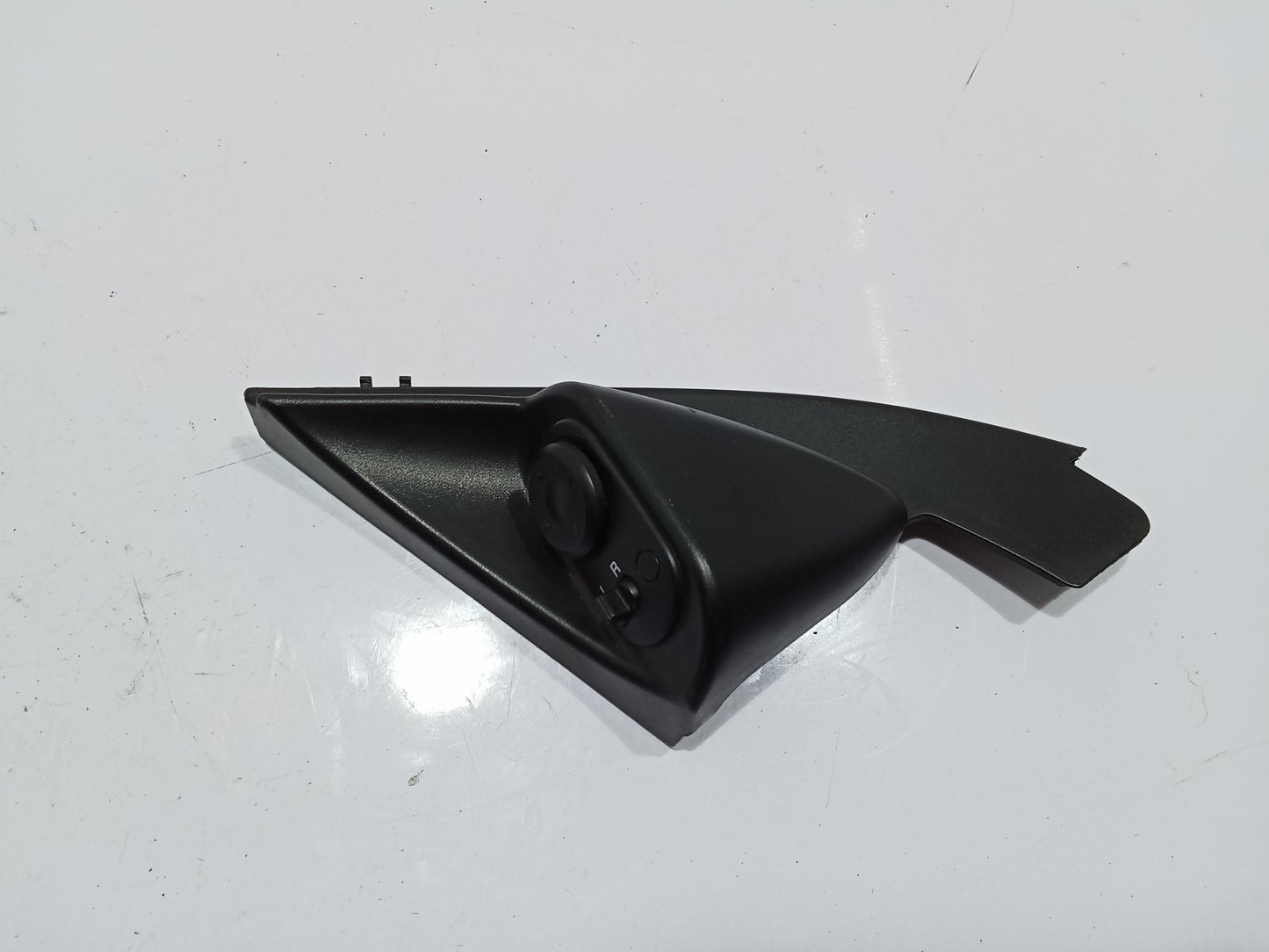 Chevrolet Optra 1.6 2003 Side Mirror Switch GENUINE ORIGINAL SURPLUS