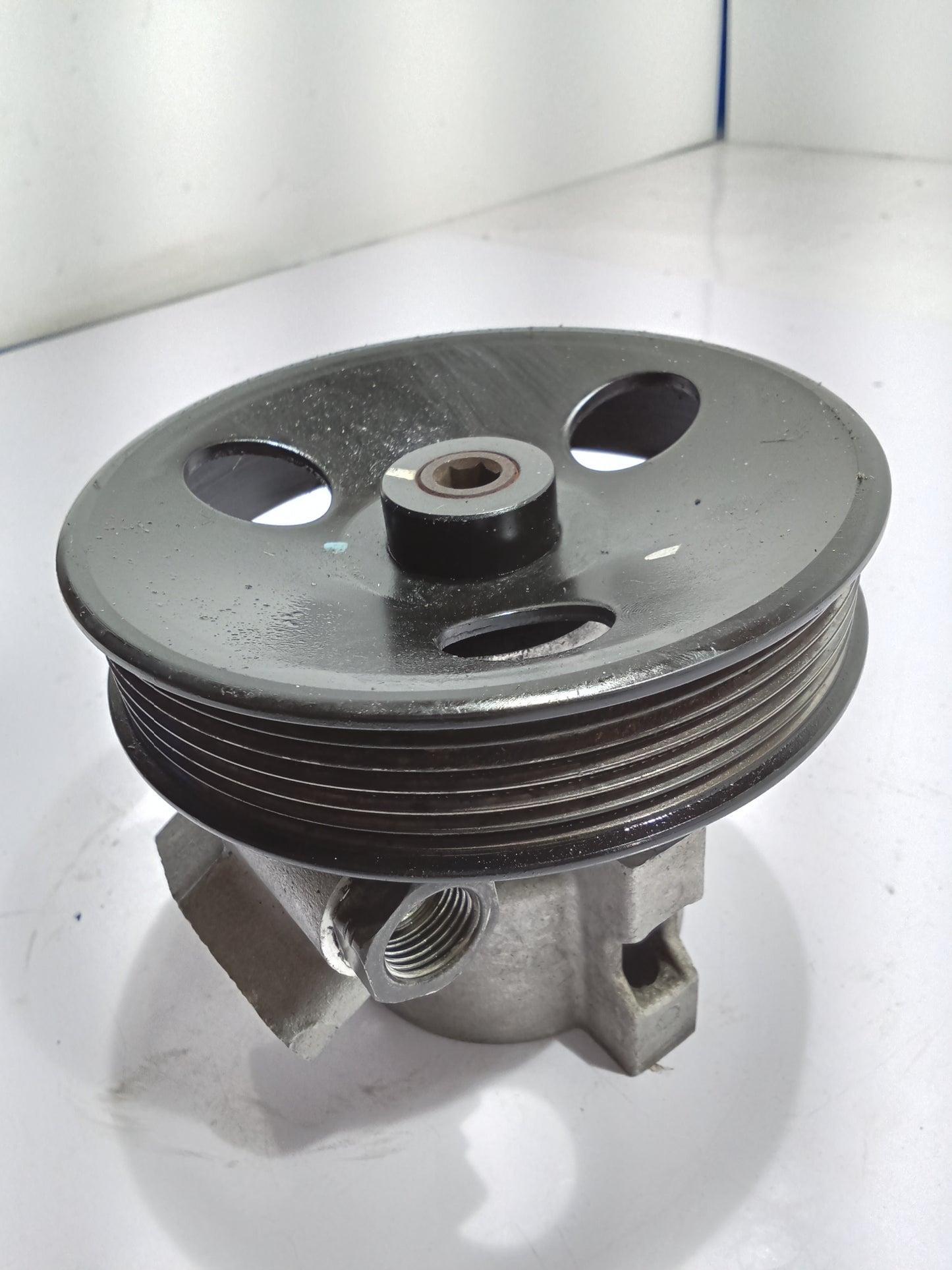 Chevrolet Optra 1.6 2003 Steering Pump GENUINE ORIGINAL SURPLUS
