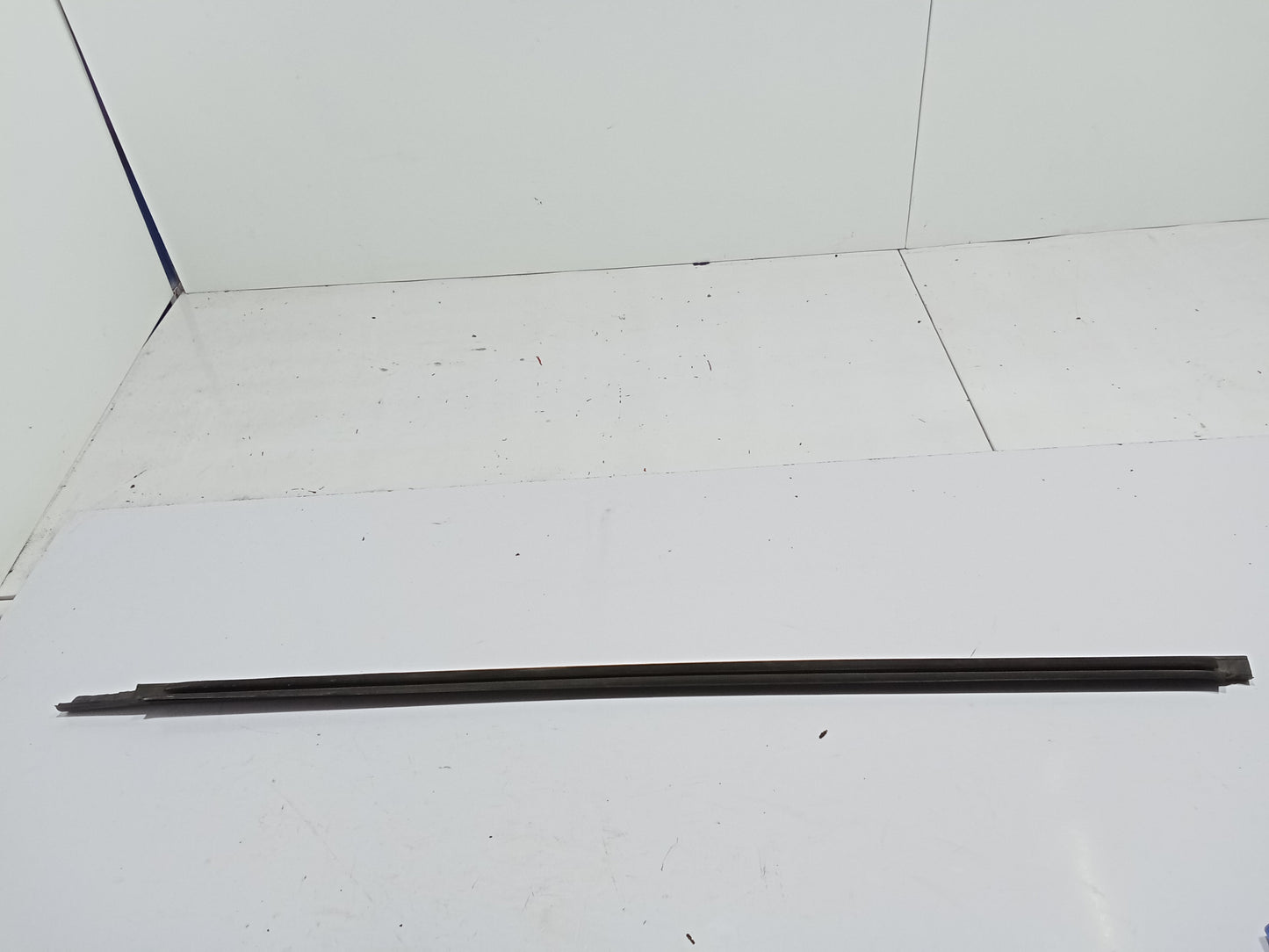 Chevrolet Optra 1.6 2003 Weather Strip GENUINE ORIGINAL SURPLUS