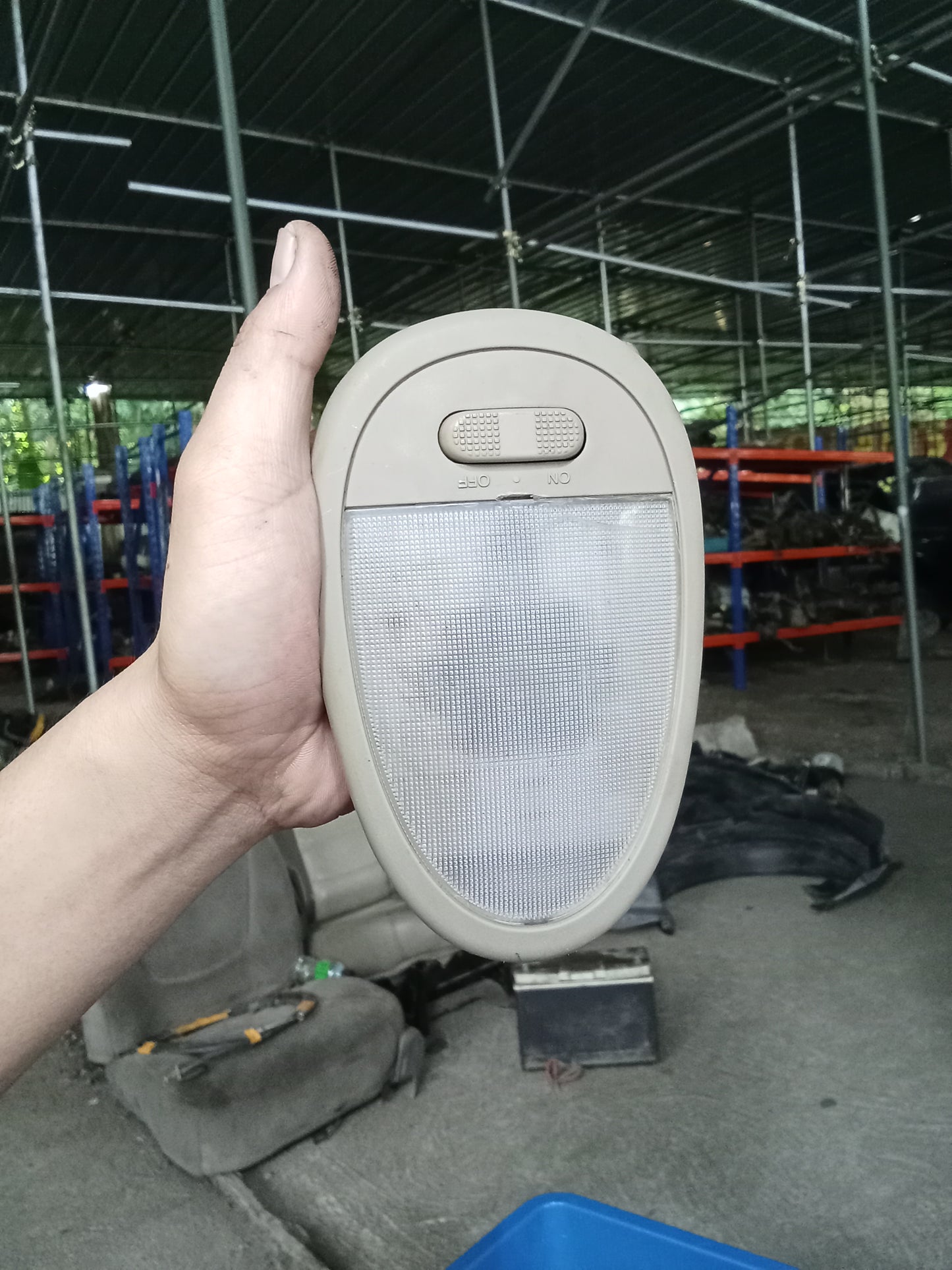 Chevrolet Optra 1.6 Dome Light GENUINE ORIGINAL SURPLUS