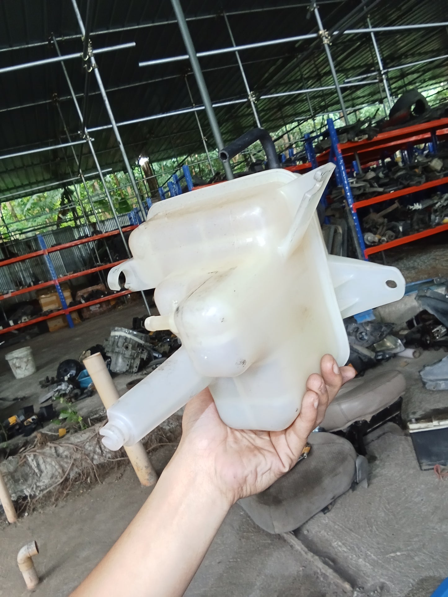 Ford Escape 2.0 Coolant Tank GENUINE ORIGINAL SURPLUS