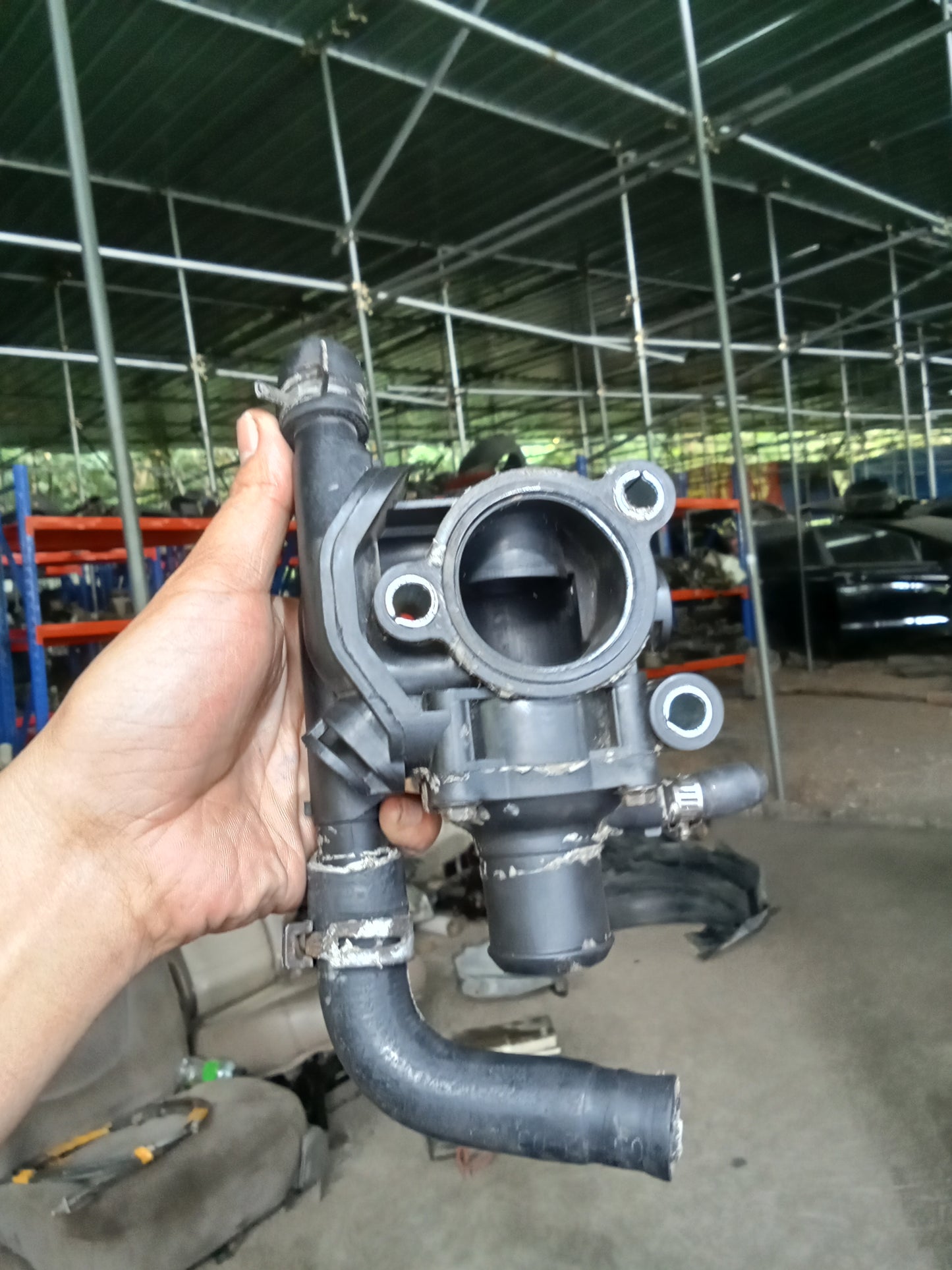 Ford Escape 2.0 Thermostat Housing GENUINE ORIGINAL SURPLUS