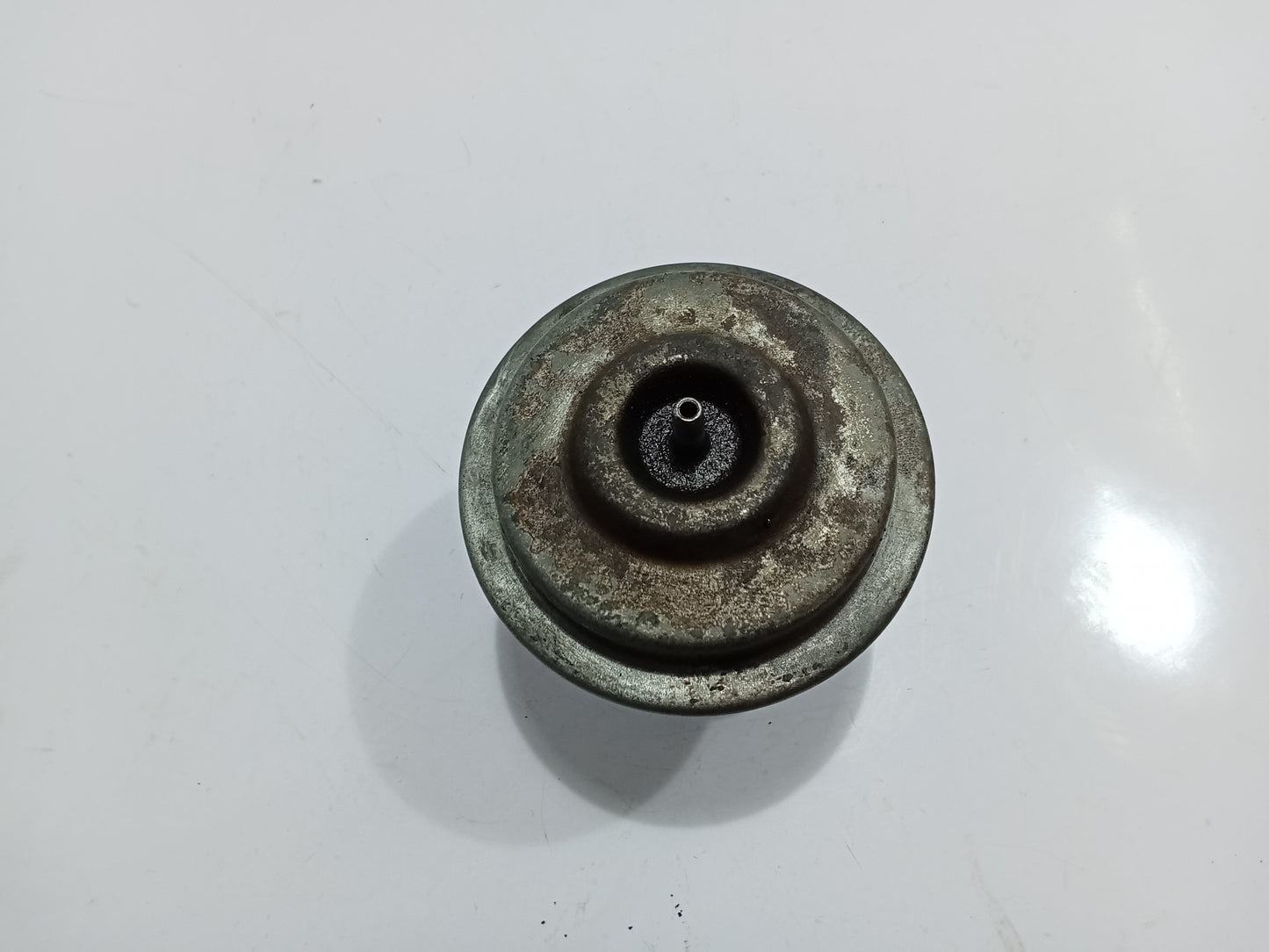 Ford Escape 2.0 EGR Valve GENUINE ORIGINAL SURPLUS