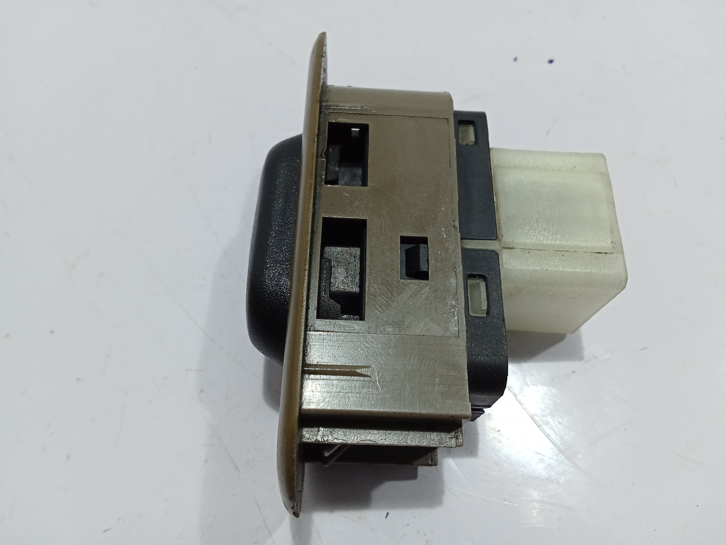 Ford Escape 2.0 Window Switch