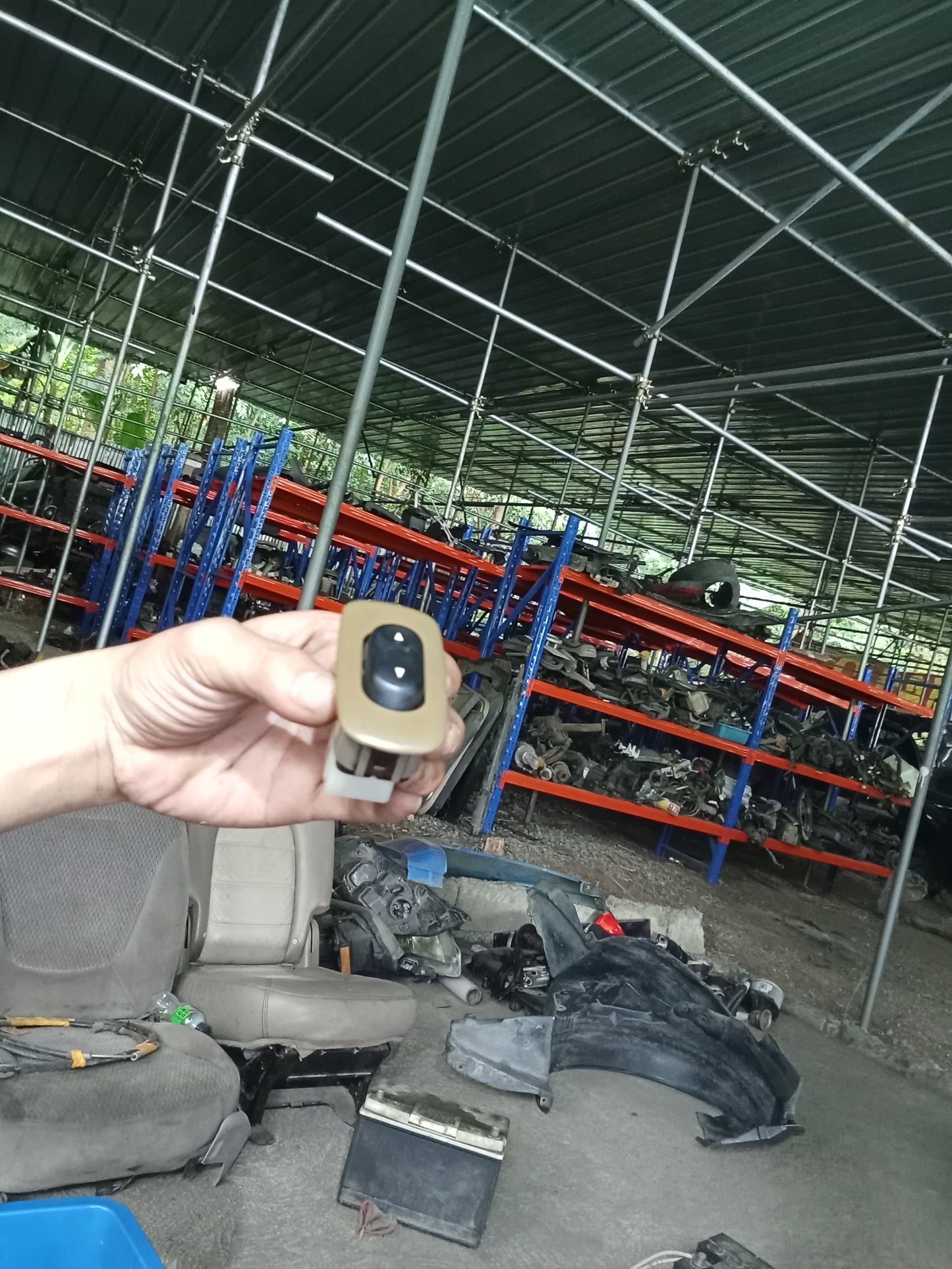 Ford Escape 2.0 Window Switch