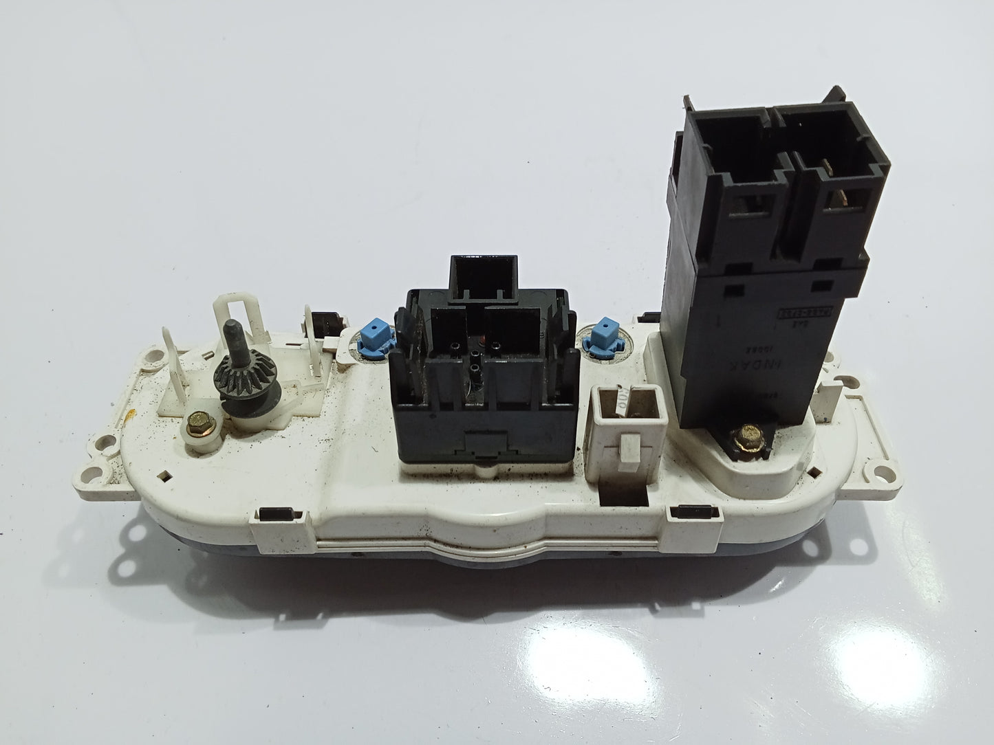 Ford Escape 2.0 Climate Control GENUINE ORIGINAL SURPLUS