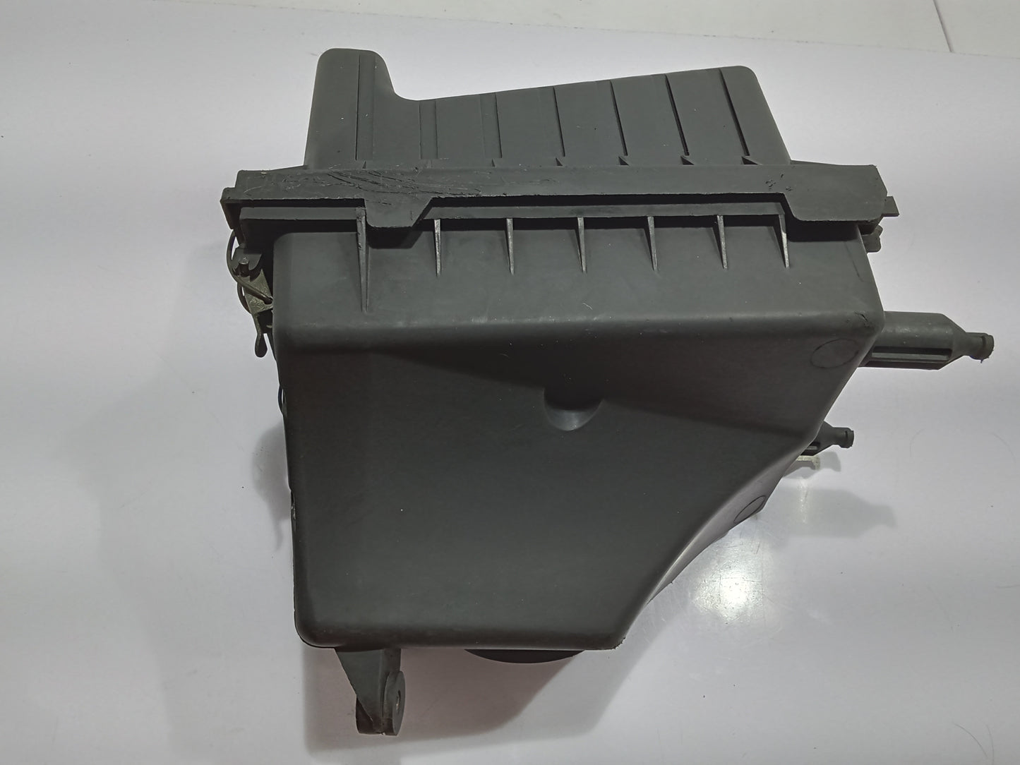 Ford Escape 2.0 Air Box Housing GENUINE ORIGINAL SURPLUS