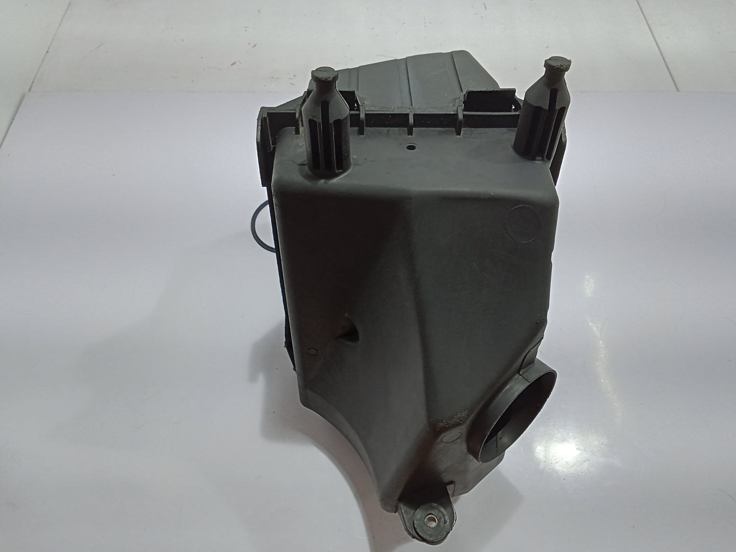 Ford Escape 2.0 Air Box Housing GENUINE ORIGINAL SURPLUS