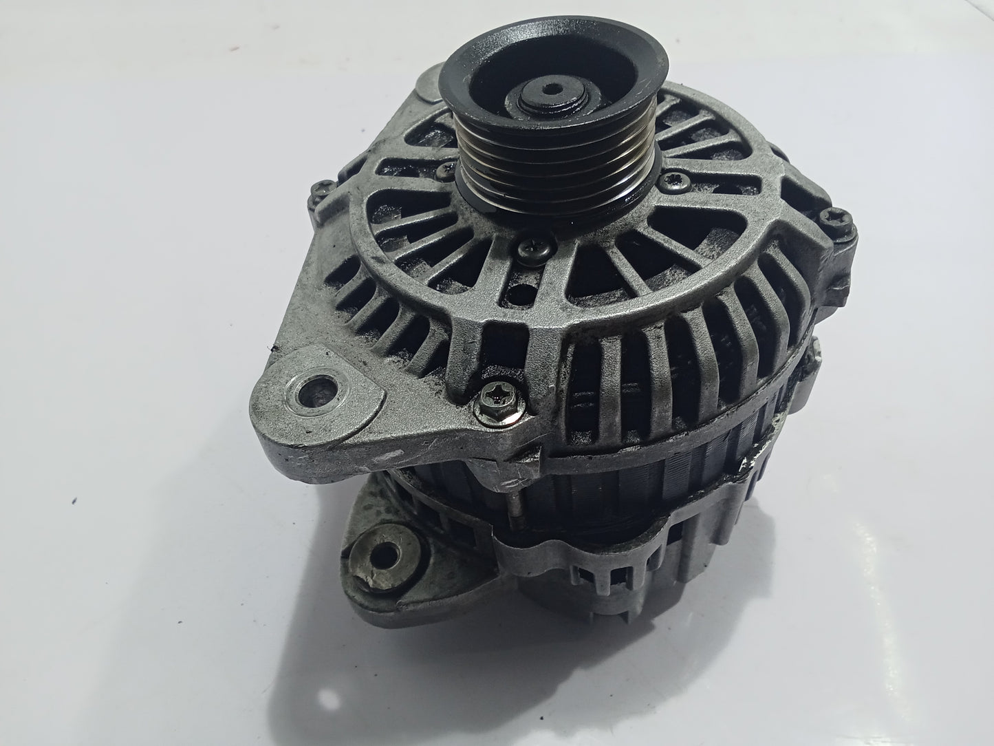 Ford Escape 2.0 Alternator GENUINE ORIGINAL SURPLUS