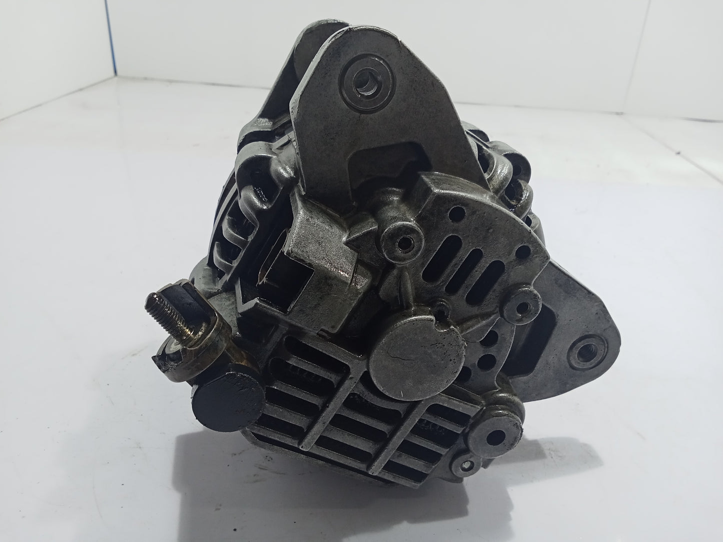 Ford Escape 2.0 Alternator GENUINE ORIGINAL SURPLUS