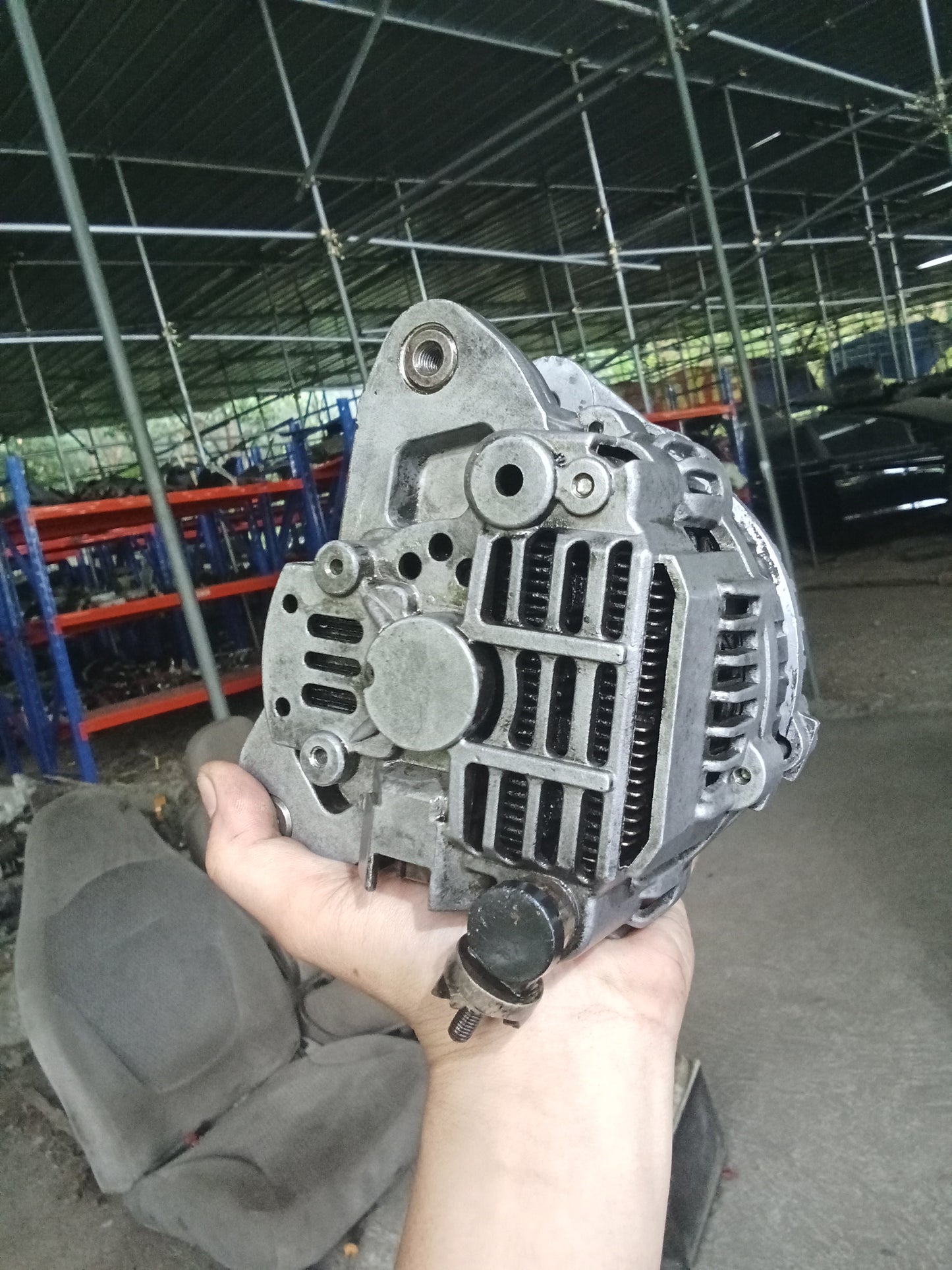 Ford Escape 2.0 Alternator GENUINE ORIGINAL SURPLUS