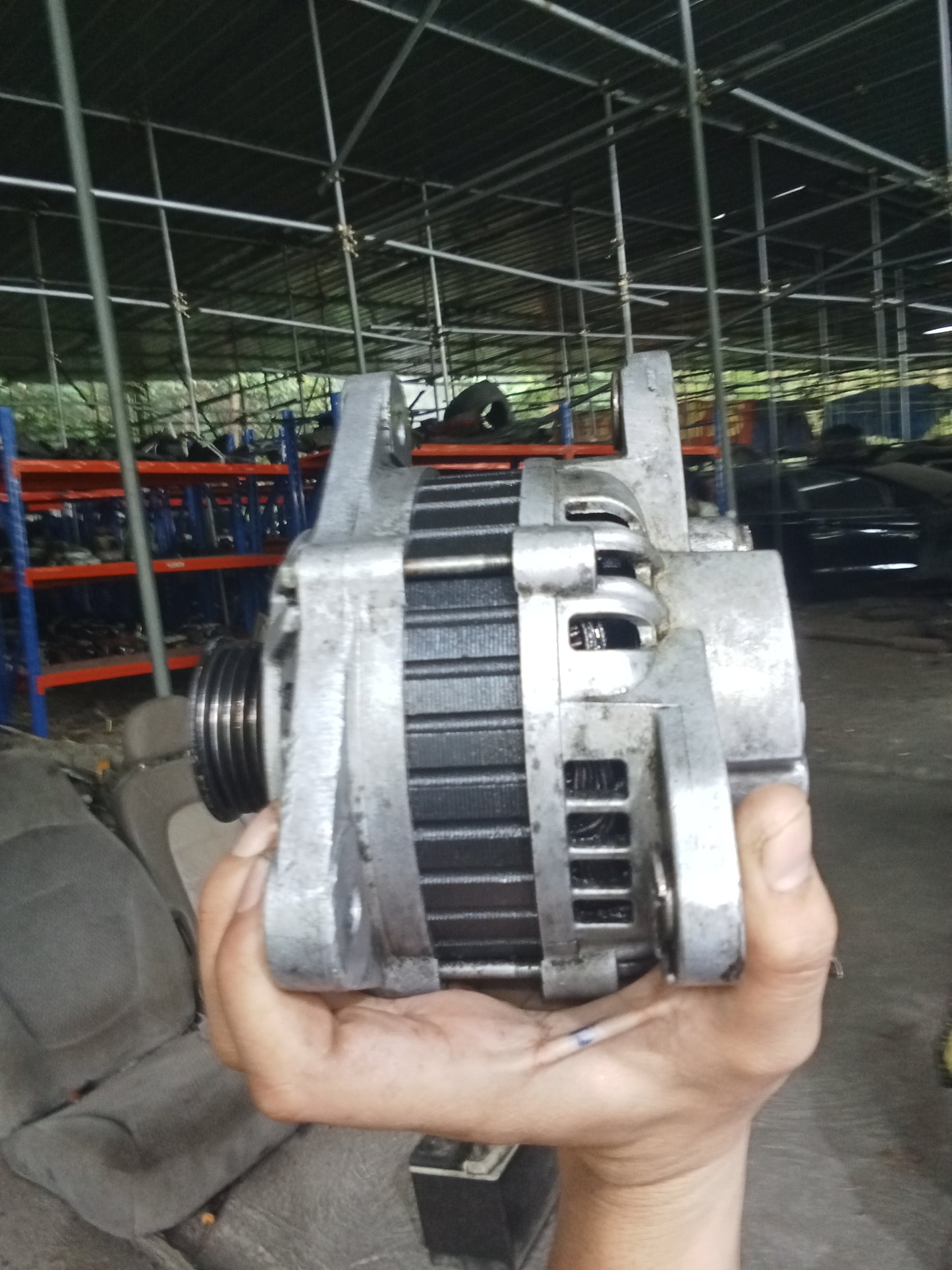 Ford Escape 2.0 Alternator GENUINE ORIGINAL SURPLUS