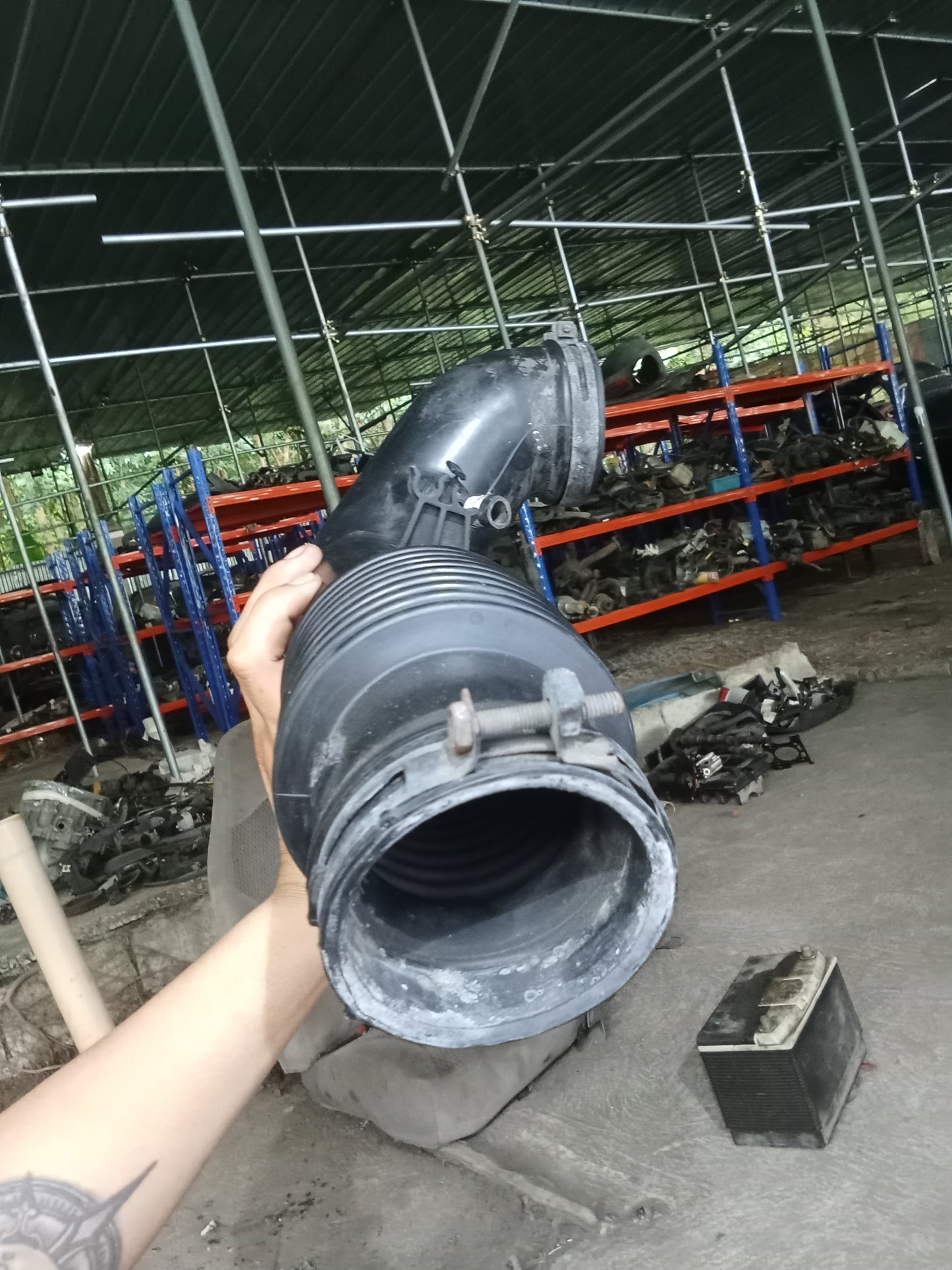 Ford Escape 2.0 Air Intake Hose GENUINE ORIGINAL SURPLUS