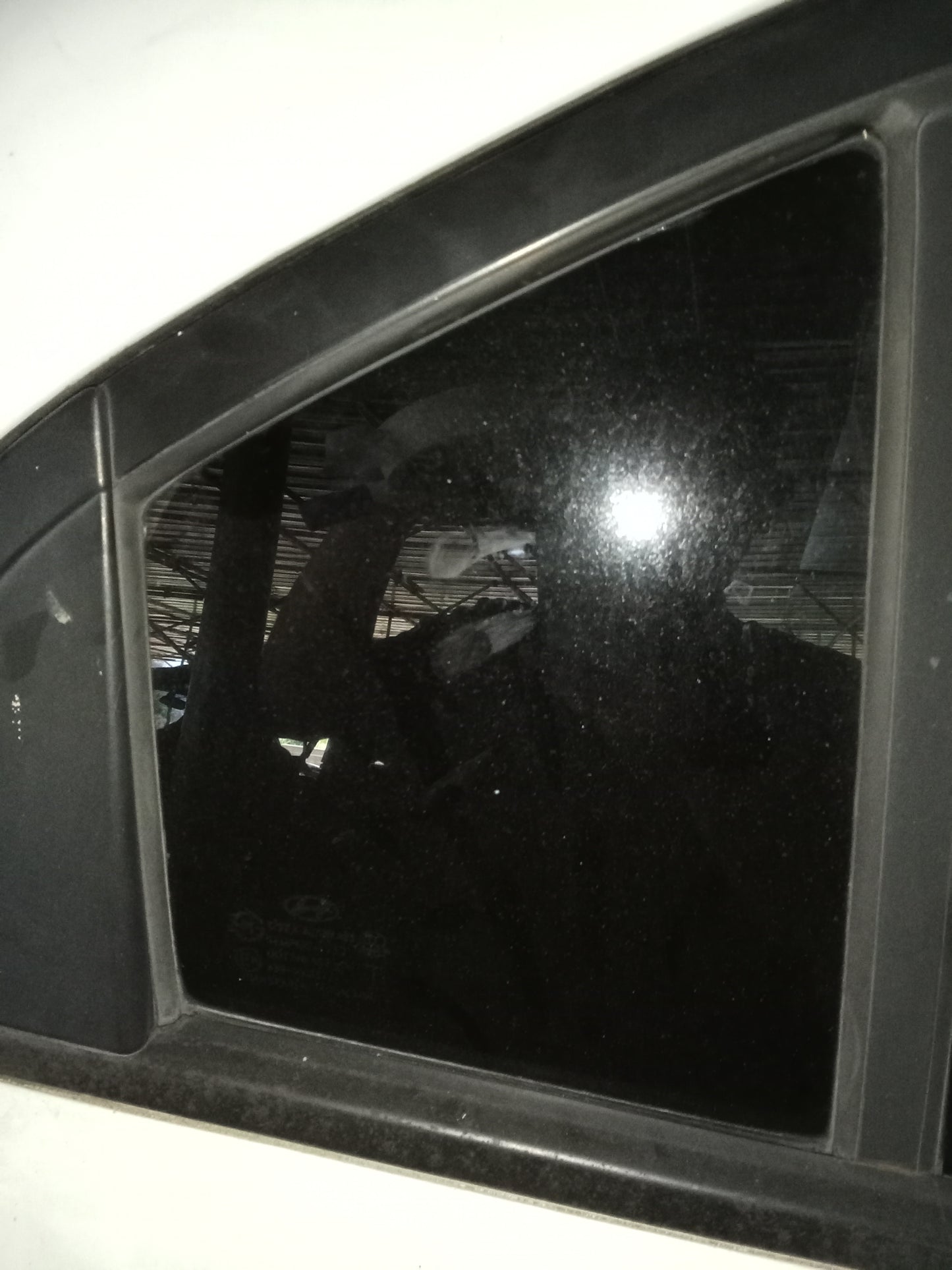 Accent Diesel 2010 Quarter Glass Rear Passenger Side