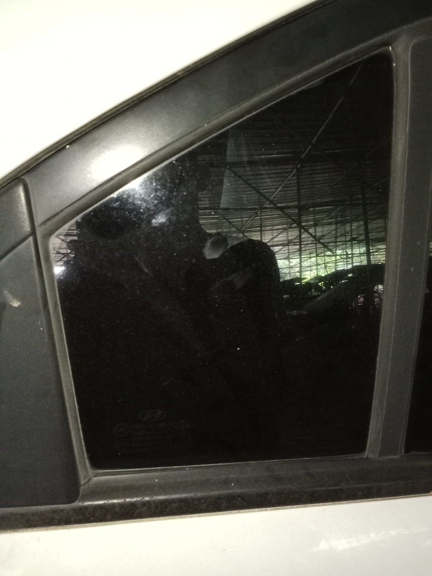 Accent Diesel 2010 Quarter Glass Rear Passenger Side