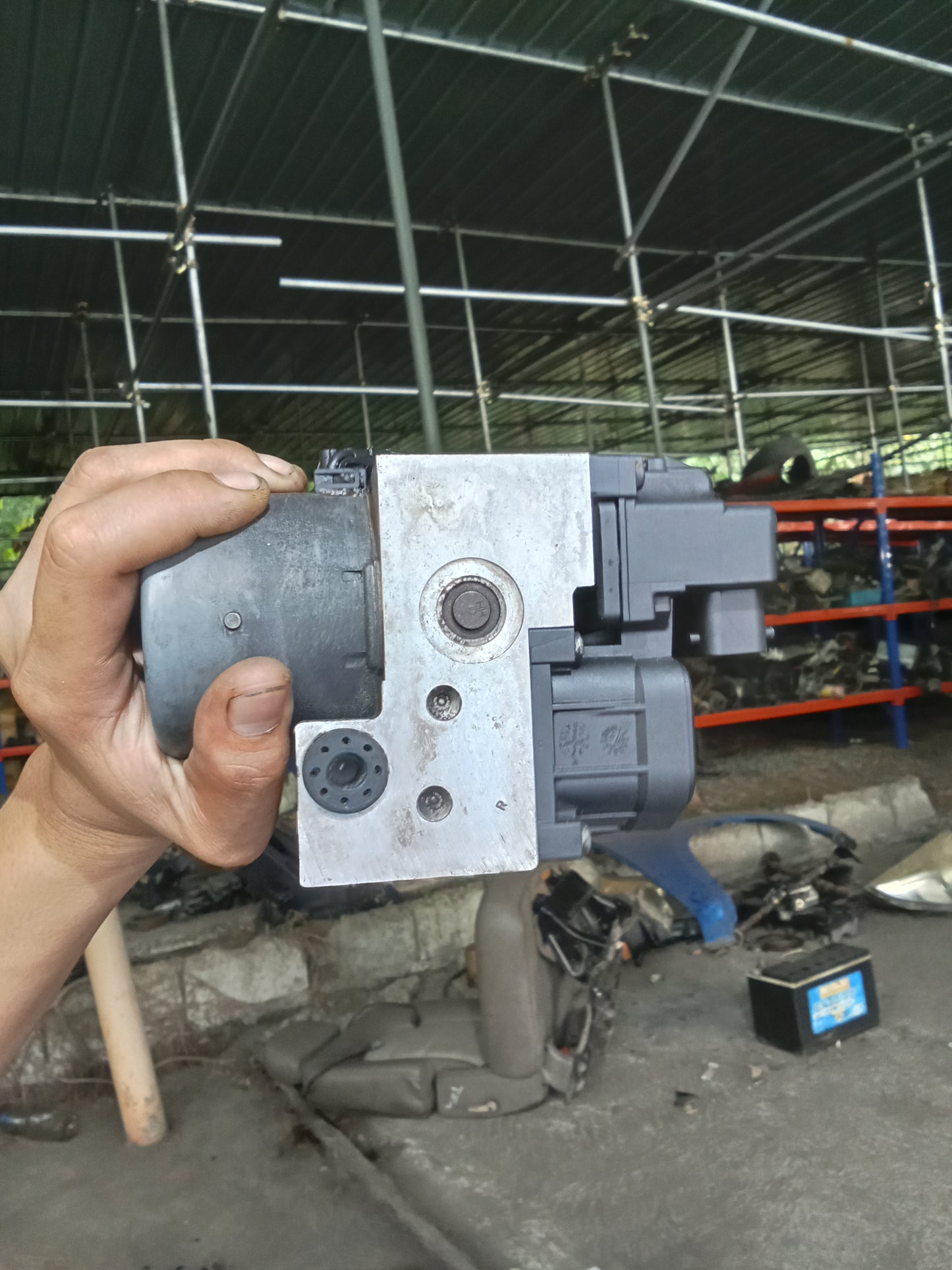 Nissan Exalta 2004 BOSCH 273 004 243 Anti Lock Control System (ABS) Module GENUINE ORIGINAL SURPLUS