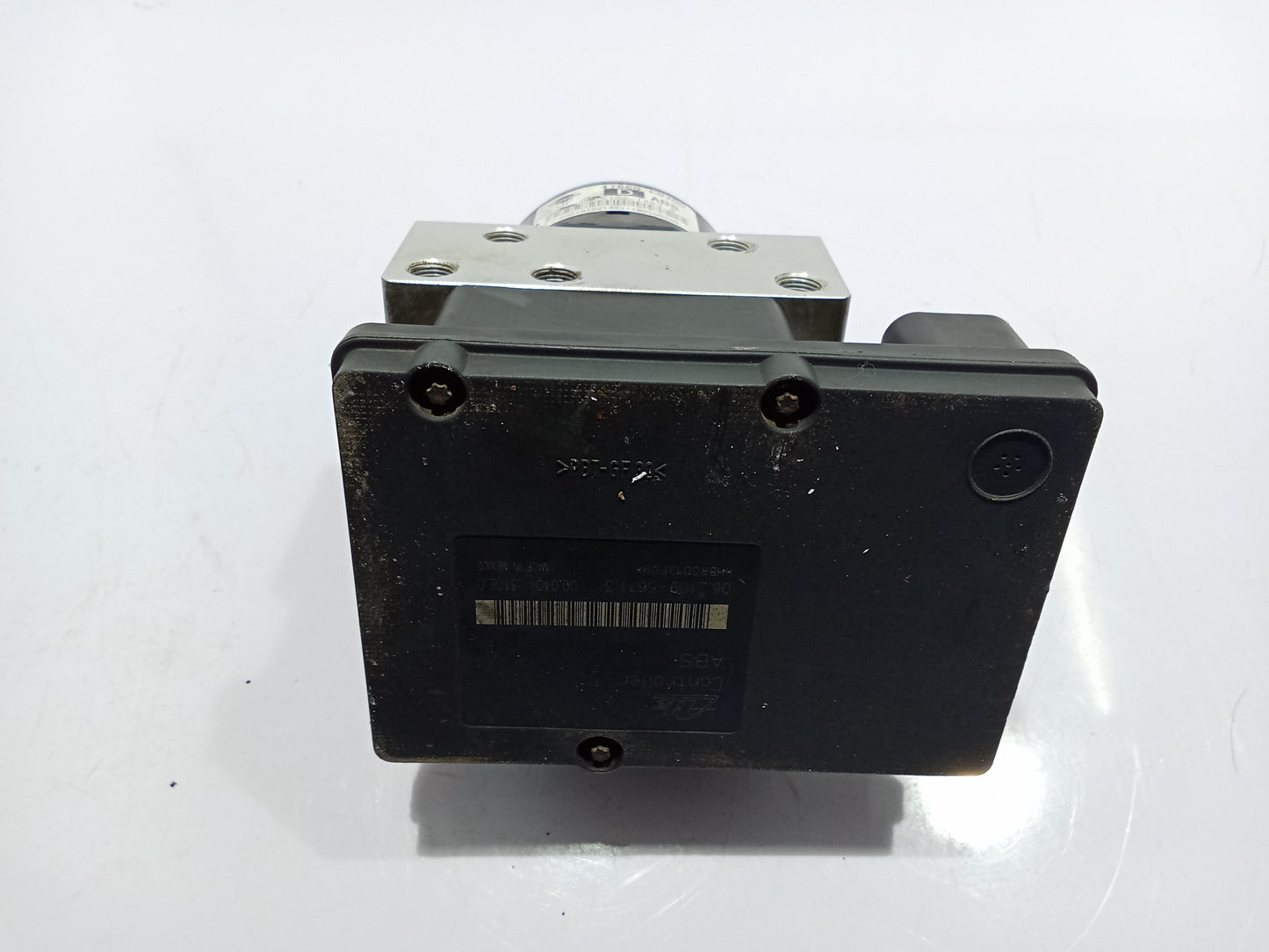 Nissan Navara 47660 EB700 D Anti Lock Control System (ABS) Module GENUINE ORIGINAL SURPLUS