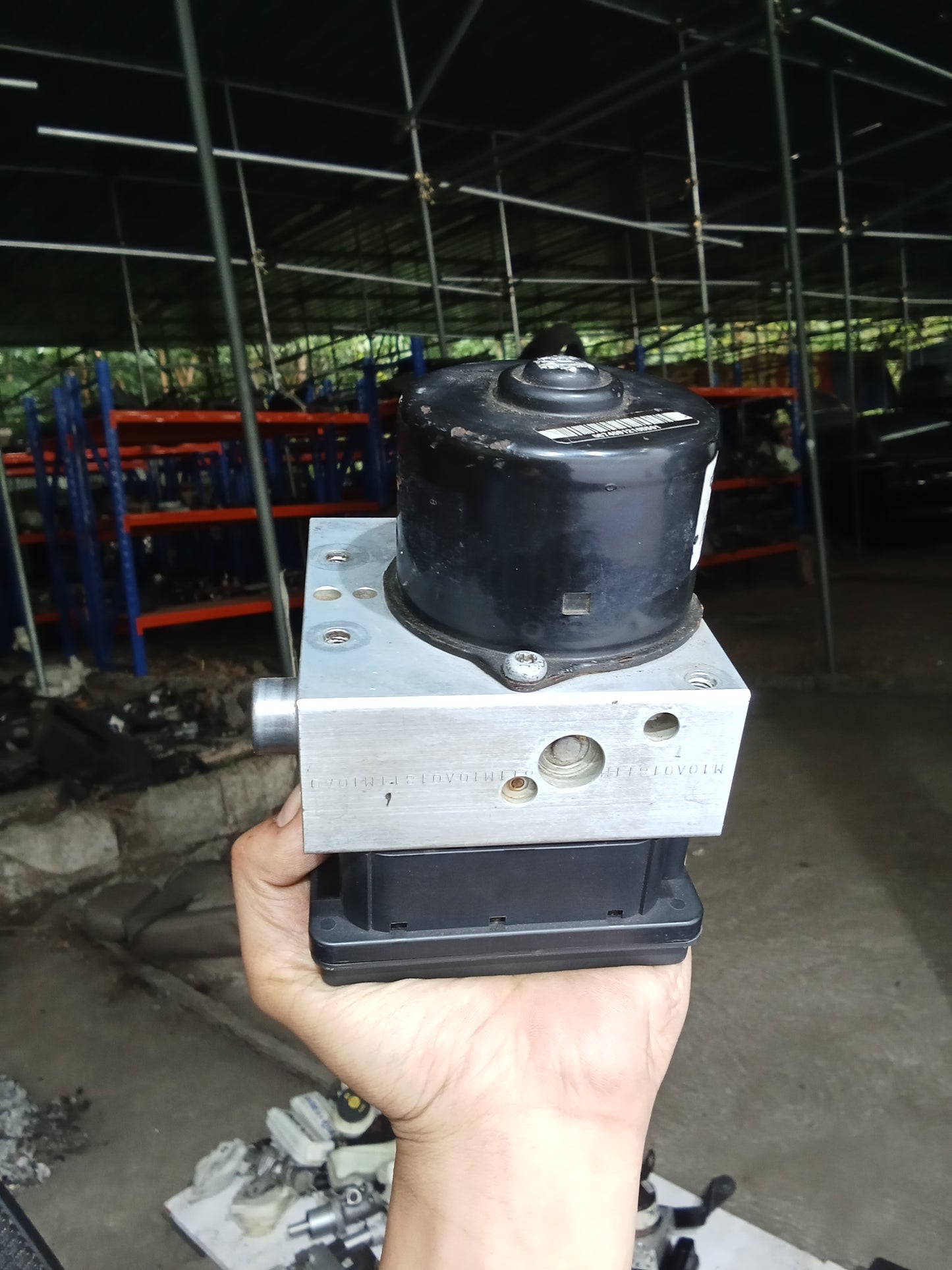 Nissan Navara 47660 EB700 D Anti Lock Control System (ABS) Module GENUINE ORIGINAL SURPLUS