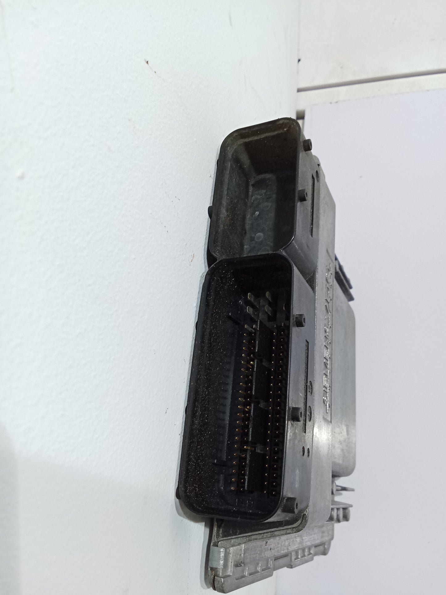 Ford Focus 2.0 2007 - 2014 5M5P-12B565-BG S/N 60410004 Engine Computer Box (ECU) GENUINE ORIGINAL SURPLUS