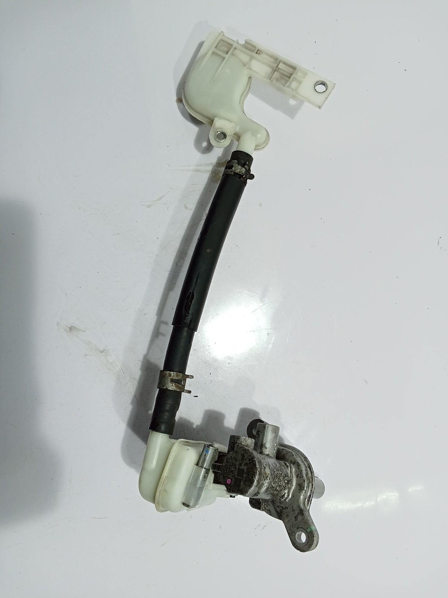 Ford Fiesta 1.5 2015 (Red) Brake Master (No Cap) GENUINE ORIGINAL SURPLUS