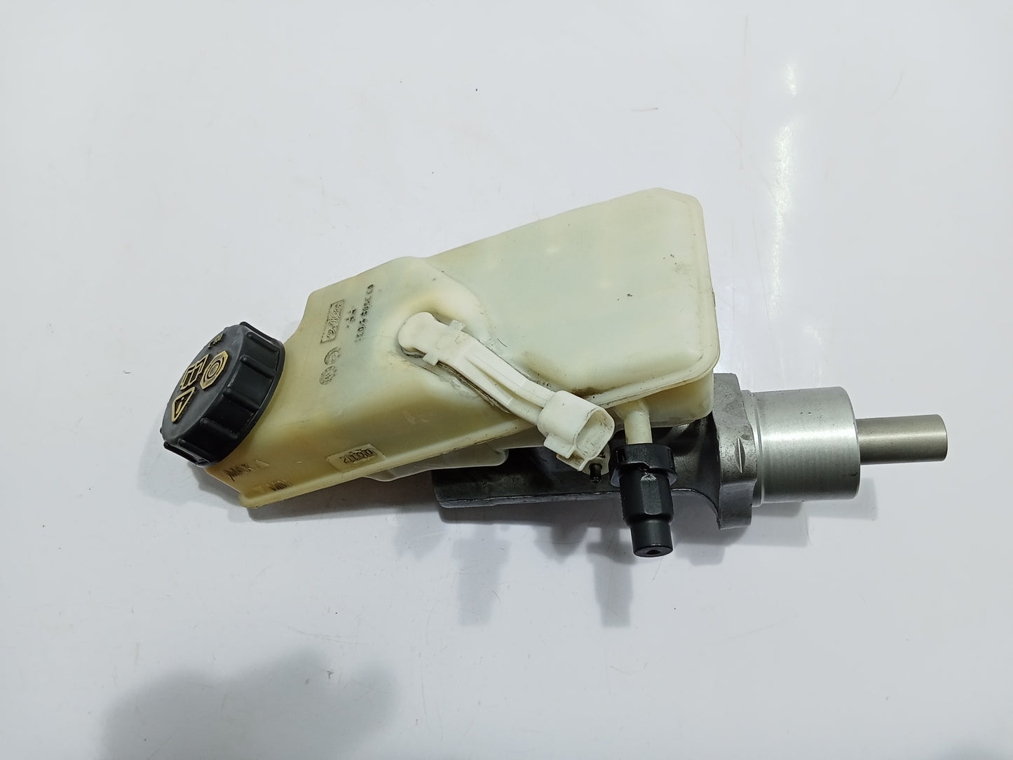 Ford Focus 2.0 2007 Brake Master GENUINE ORIGINAL SURPLUS