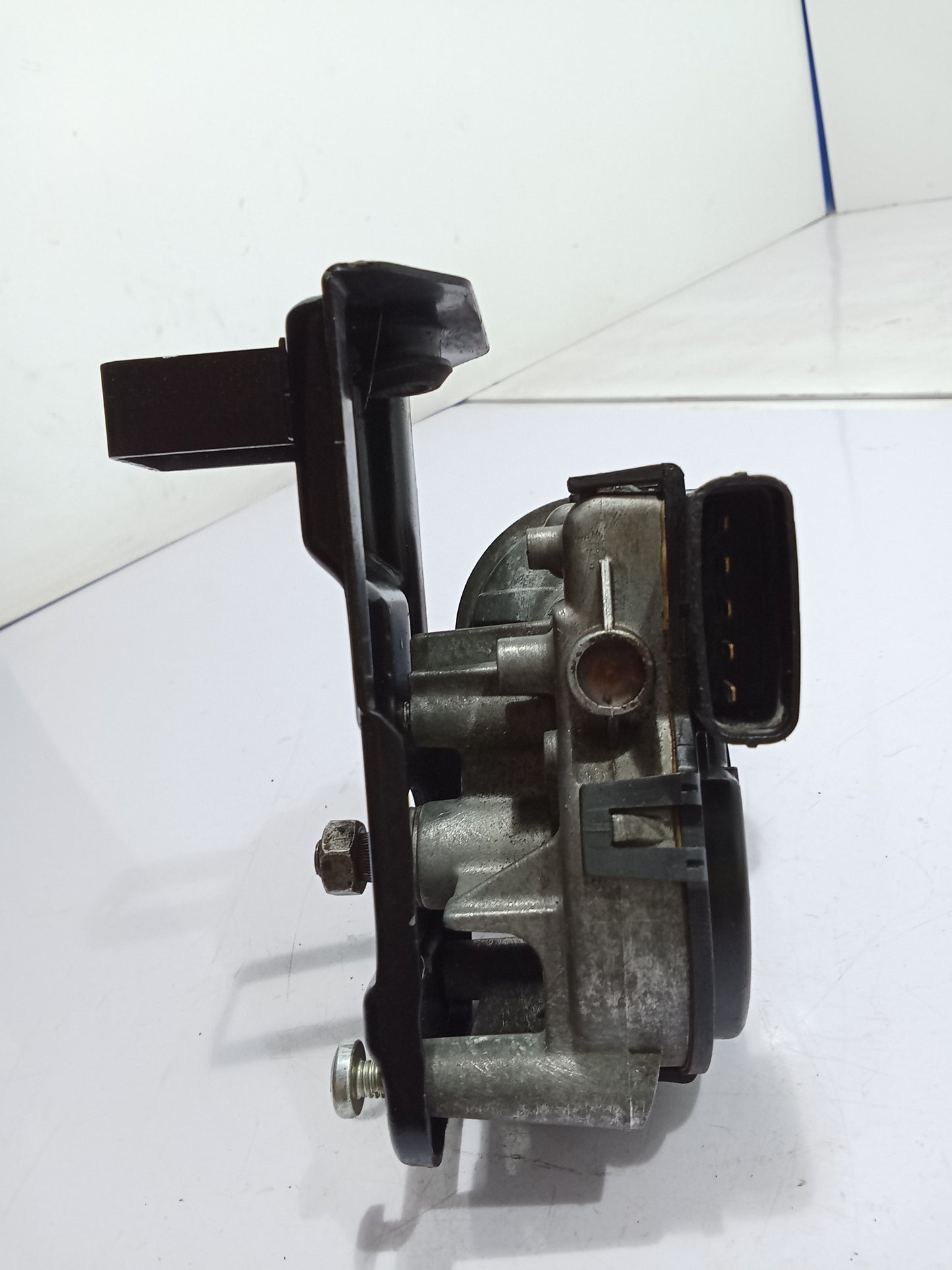 Hyundai Tucson 2004 Gas Wiper Motor GENUINE ORIGINAL SURPLUS