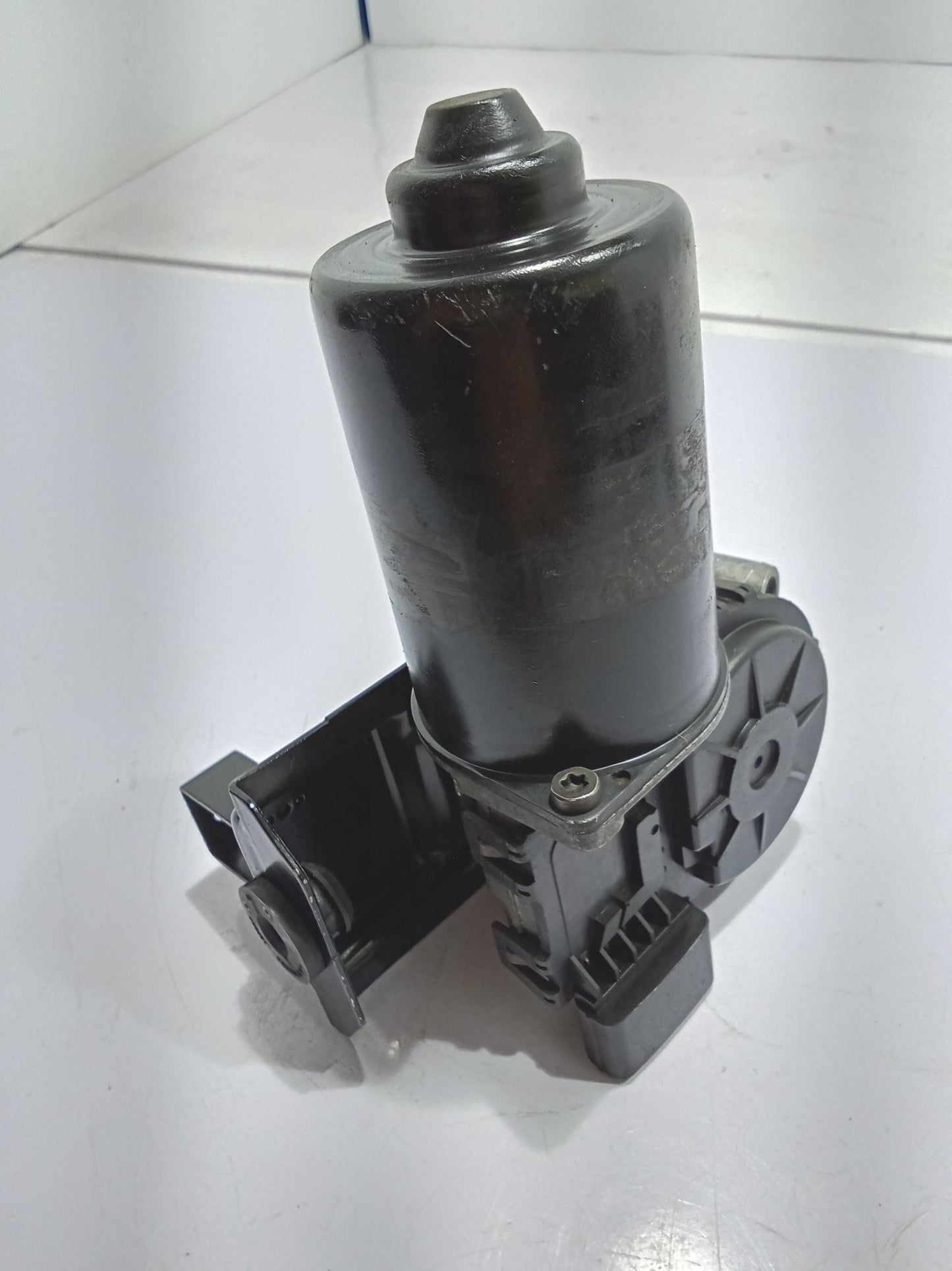 Hyundai Tucson 2004 Gas Wiper Motor GENUINE ORIGINAL SURPLUS