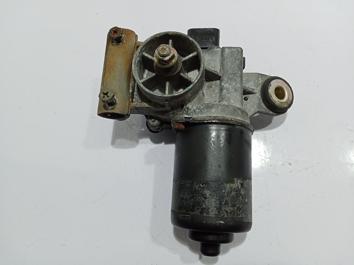 Chevrolet Optra 1.6 Wiper Motor GENUINE ORIGINAL SURPLUS
