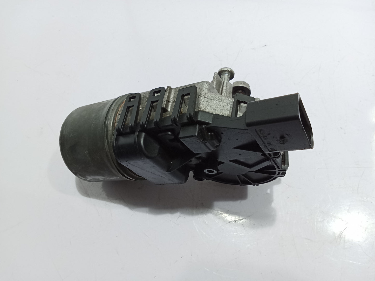 Ford Fiesta 1.6 2015 Wiper Motor GENUINE ORIGINAL SURPLUS