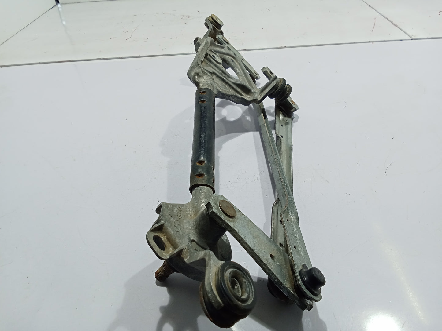 Hyundai Accent Wiper Linkage GENUINE ORIGINAL SURPLUS