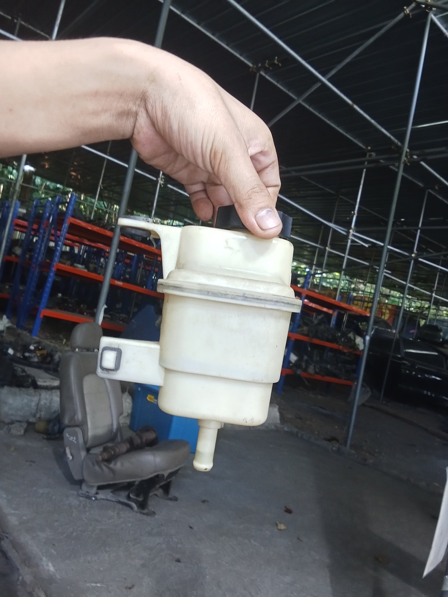 Chevrolet Spin 2015 Fluid Tank GENUINE ORIGINAL SURPLUS