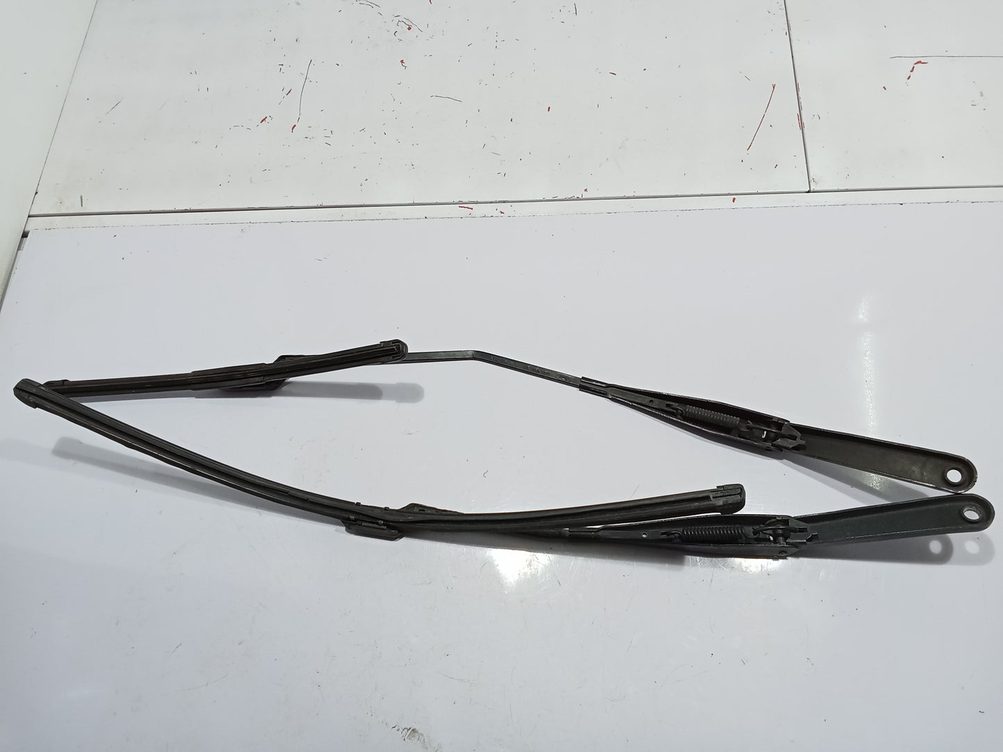 Ford Fiesta 1.5 2015 Wiper Arm L&R GENUINE ORIGINAL SURPLUS