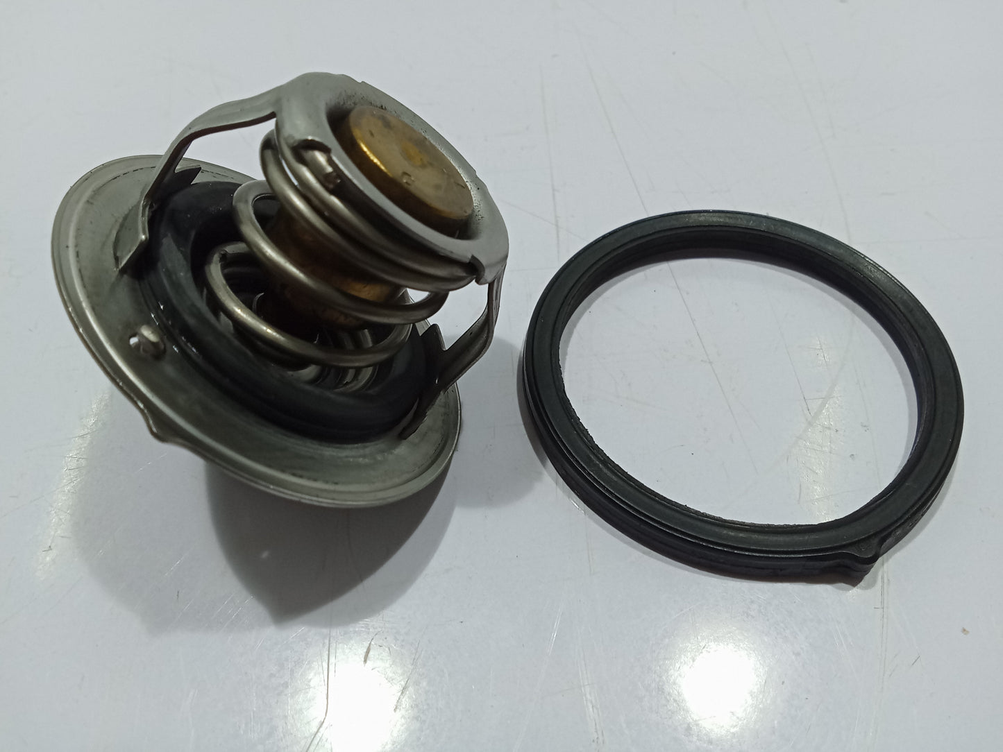 Hyundai Accent 2017 Gas Thermostat GENUINE ORIGINAL SURPLUS