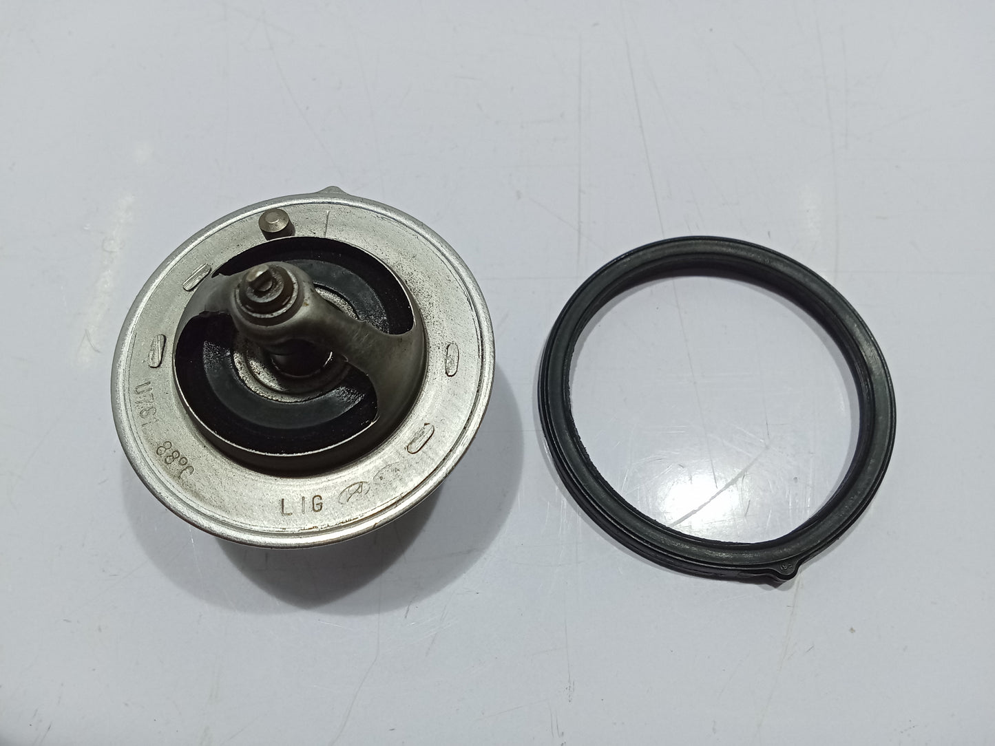 Hyundai Accent 2017 Gas Thermostat GENUINE ORIGINAL SURPLUS