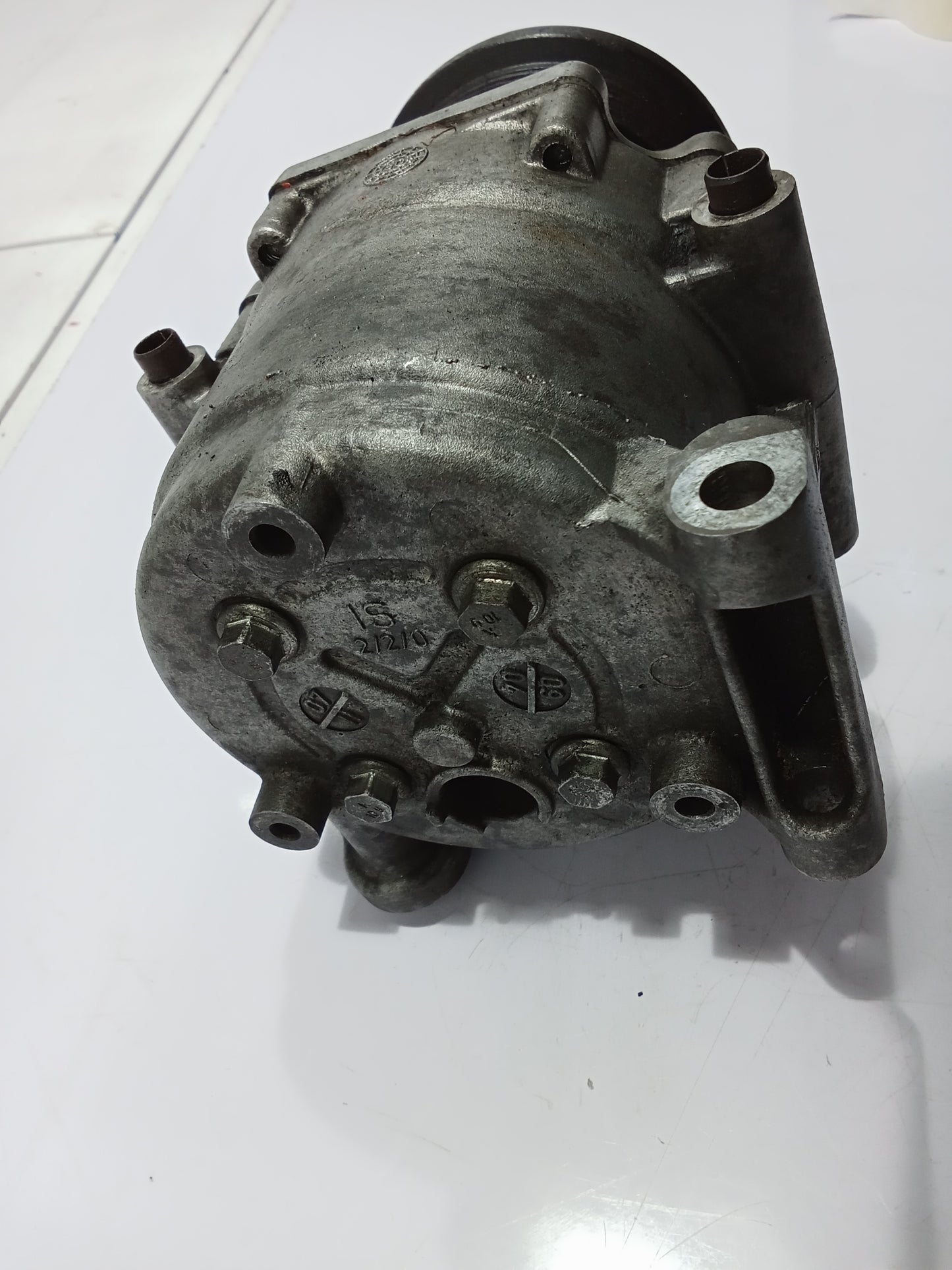 Ford Fiesta 1.4 Compressor GENUINE ORIGINAL SURPLUS