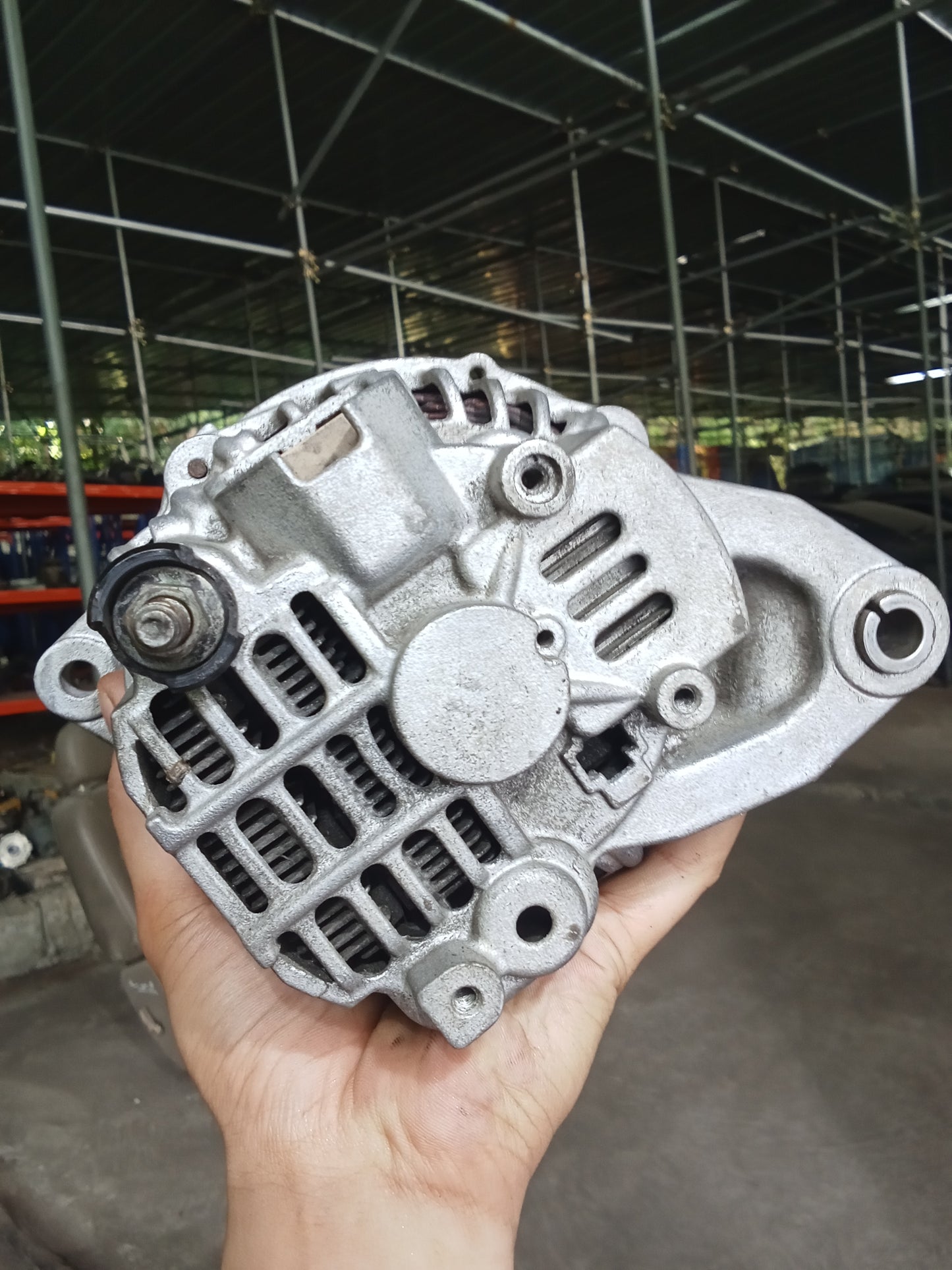 Ford Lynx 2002 Alternator GENUINE ORIGINAL SURPLUS