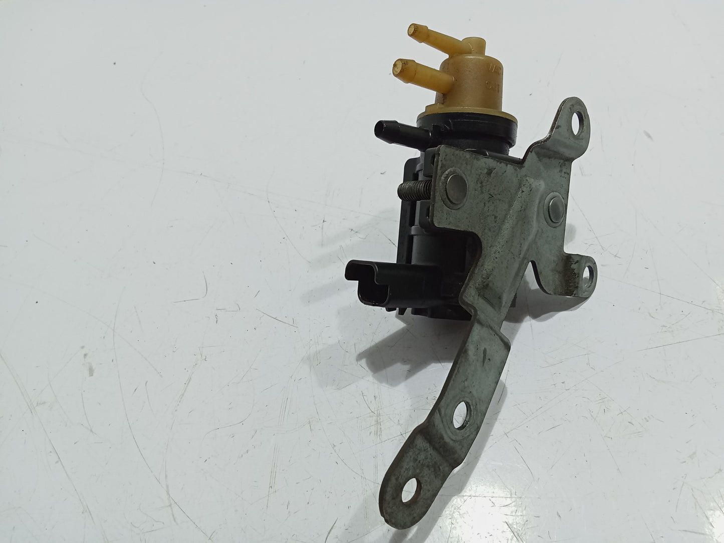 Ford Fiesta 1.0 Ecoboost Vacuum Solenoid GENUINE ORIGINAL SURPLUS